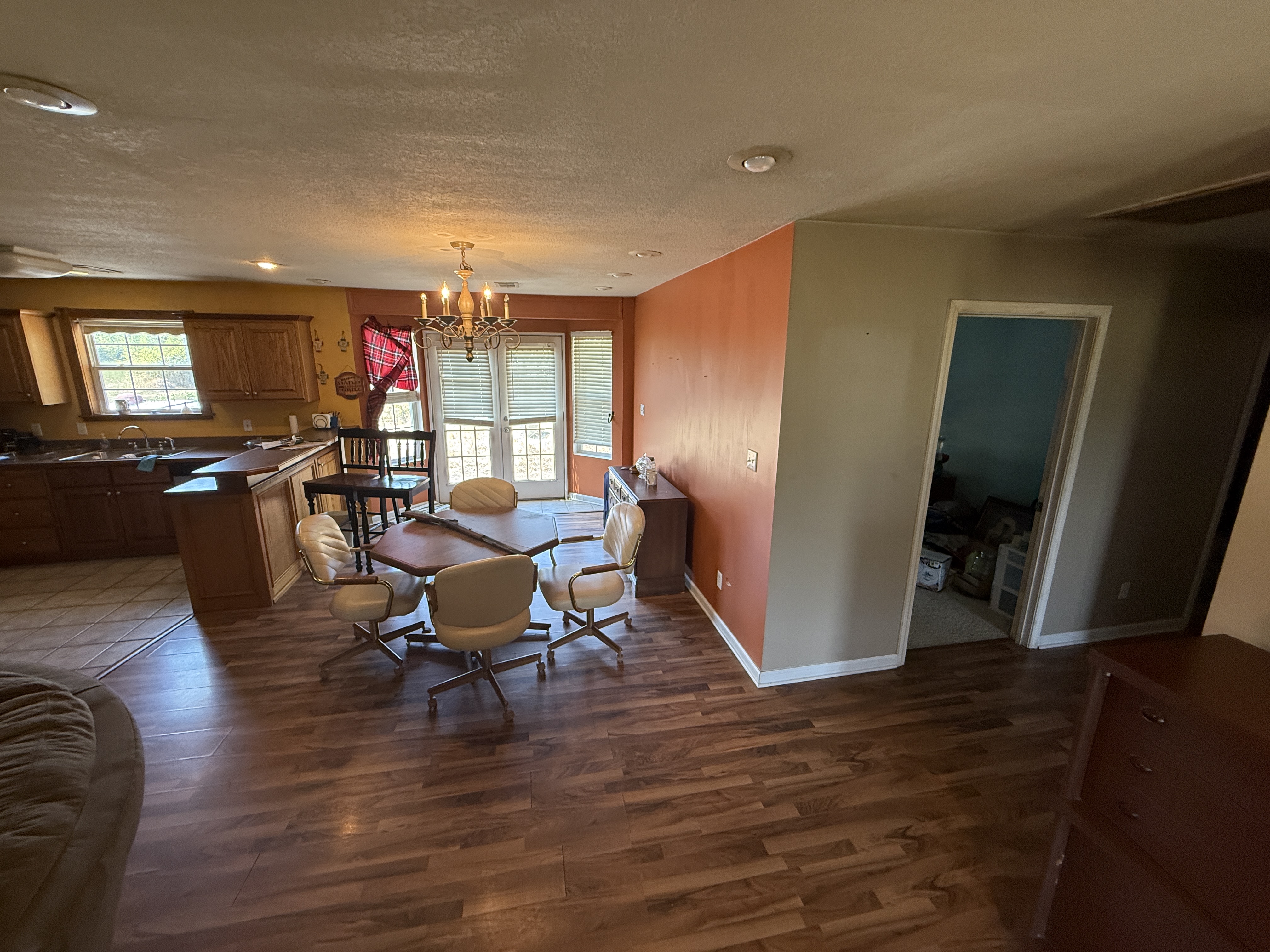 Real Estate & Personal Property Auction Image