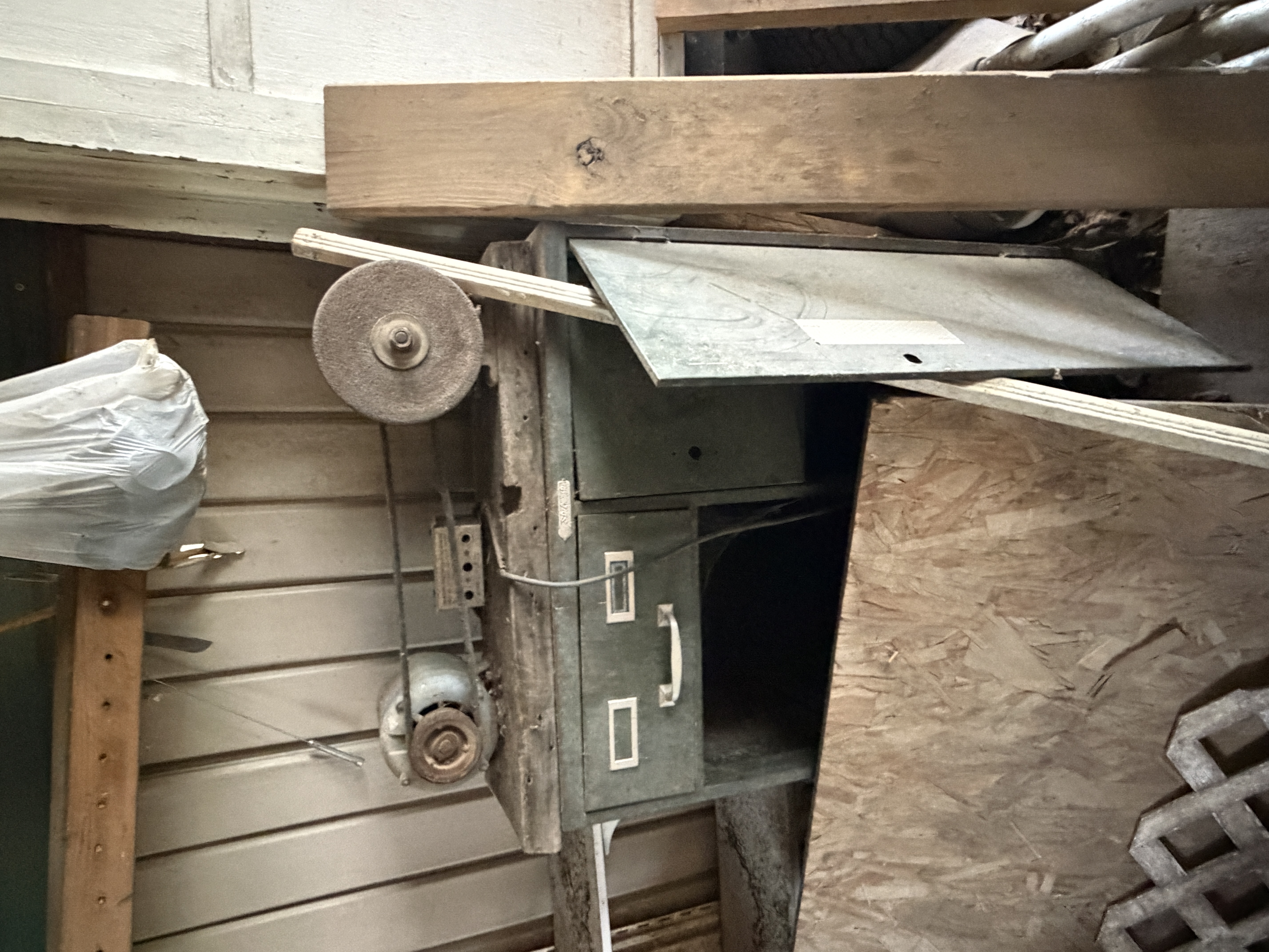 Real Estate & Personal Property Auction Image