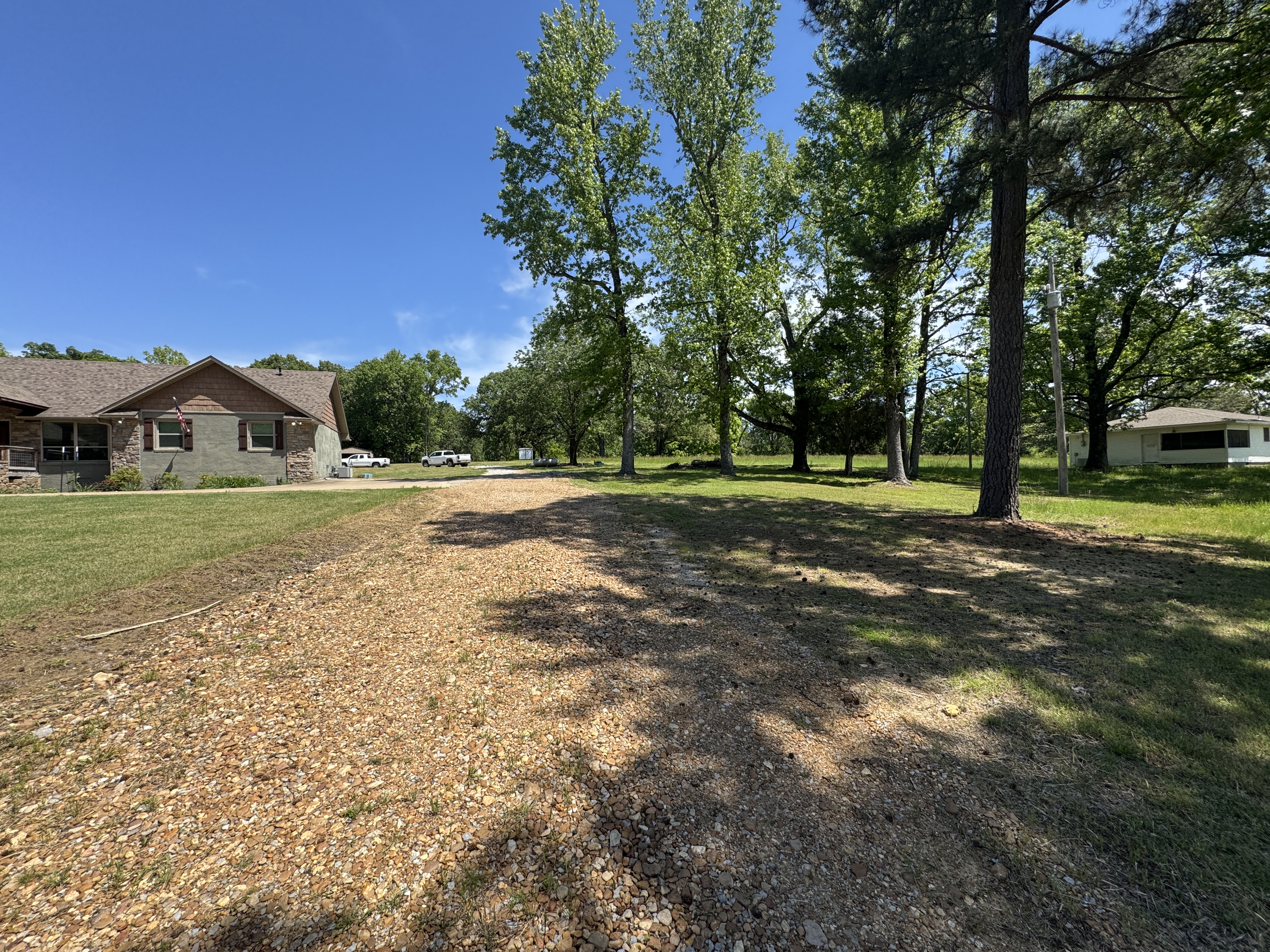 Real Estate & Personal Property Auction Image