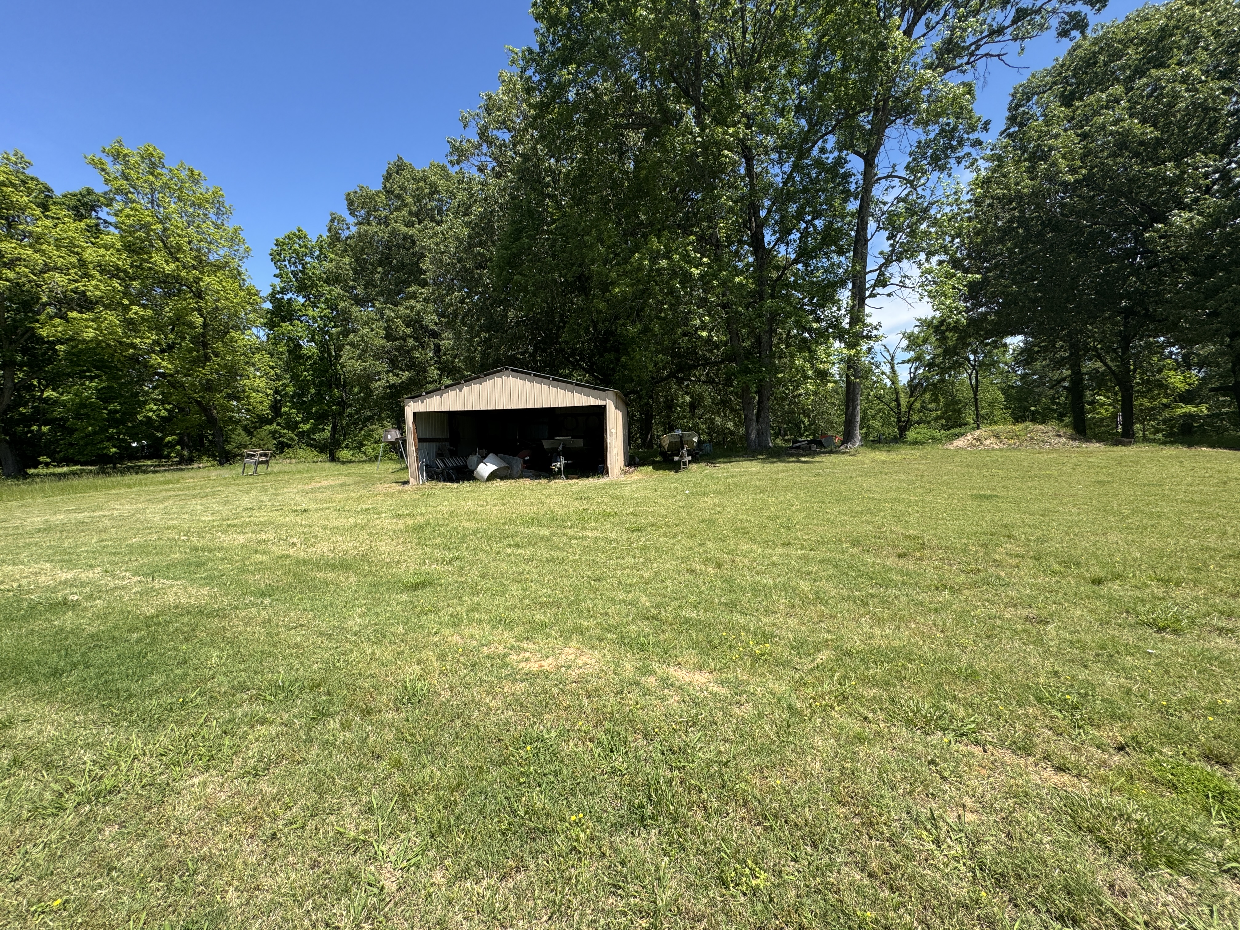 Real Estate & Personal Property Auction Image