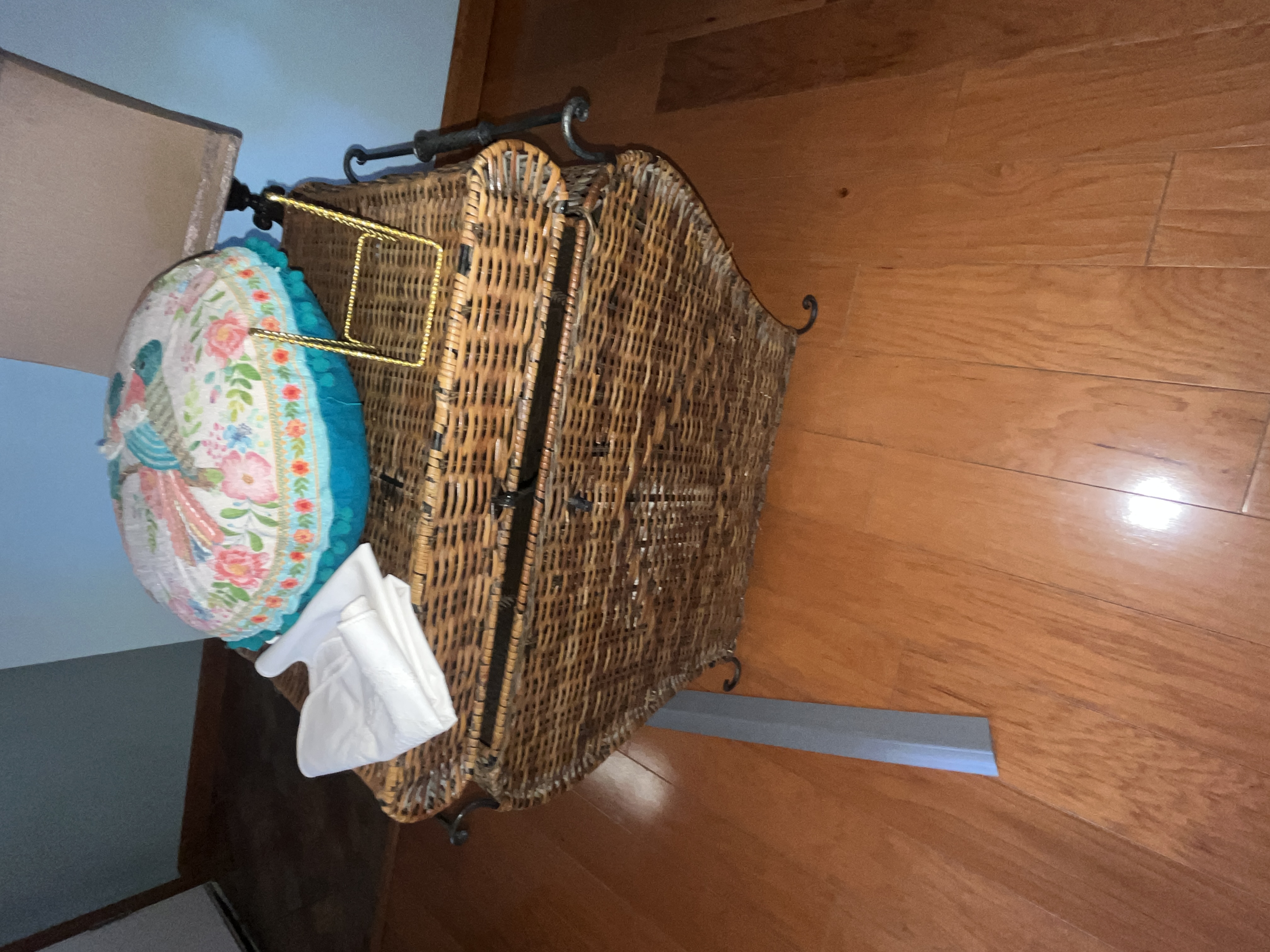 Varvil Estate Auction Image