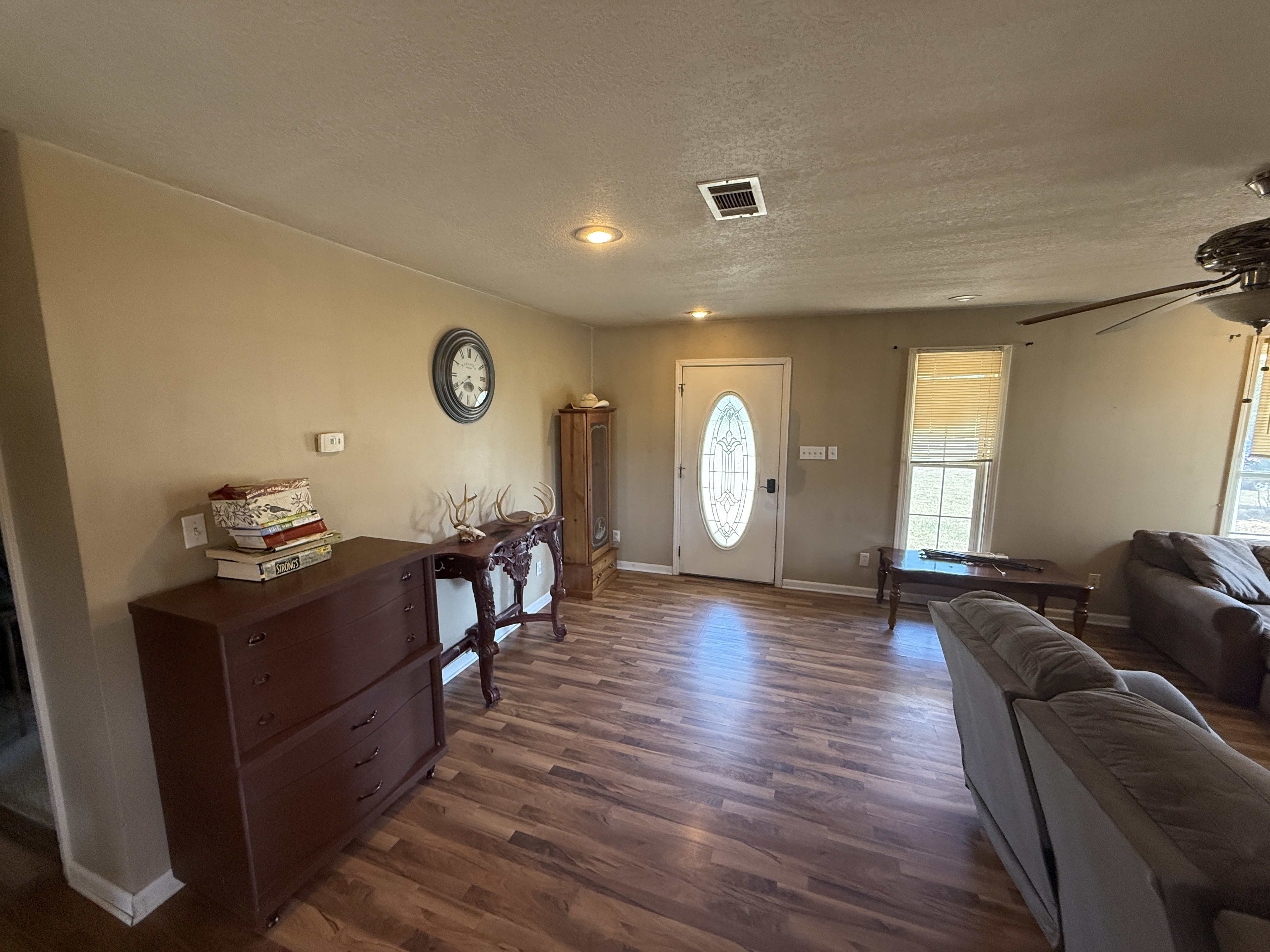 Real Estate & Personal Property Auction Image