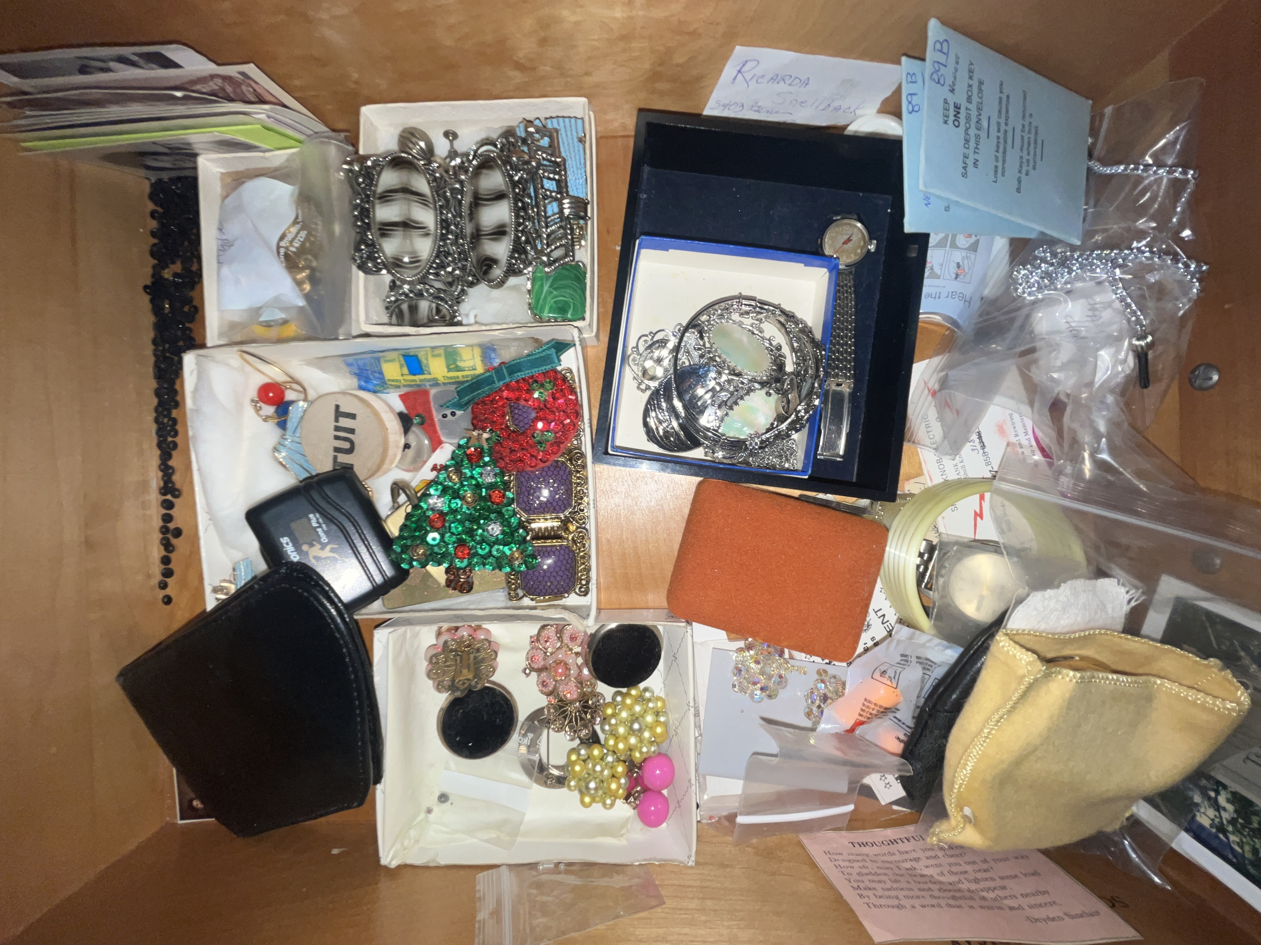 Estate Auction Image