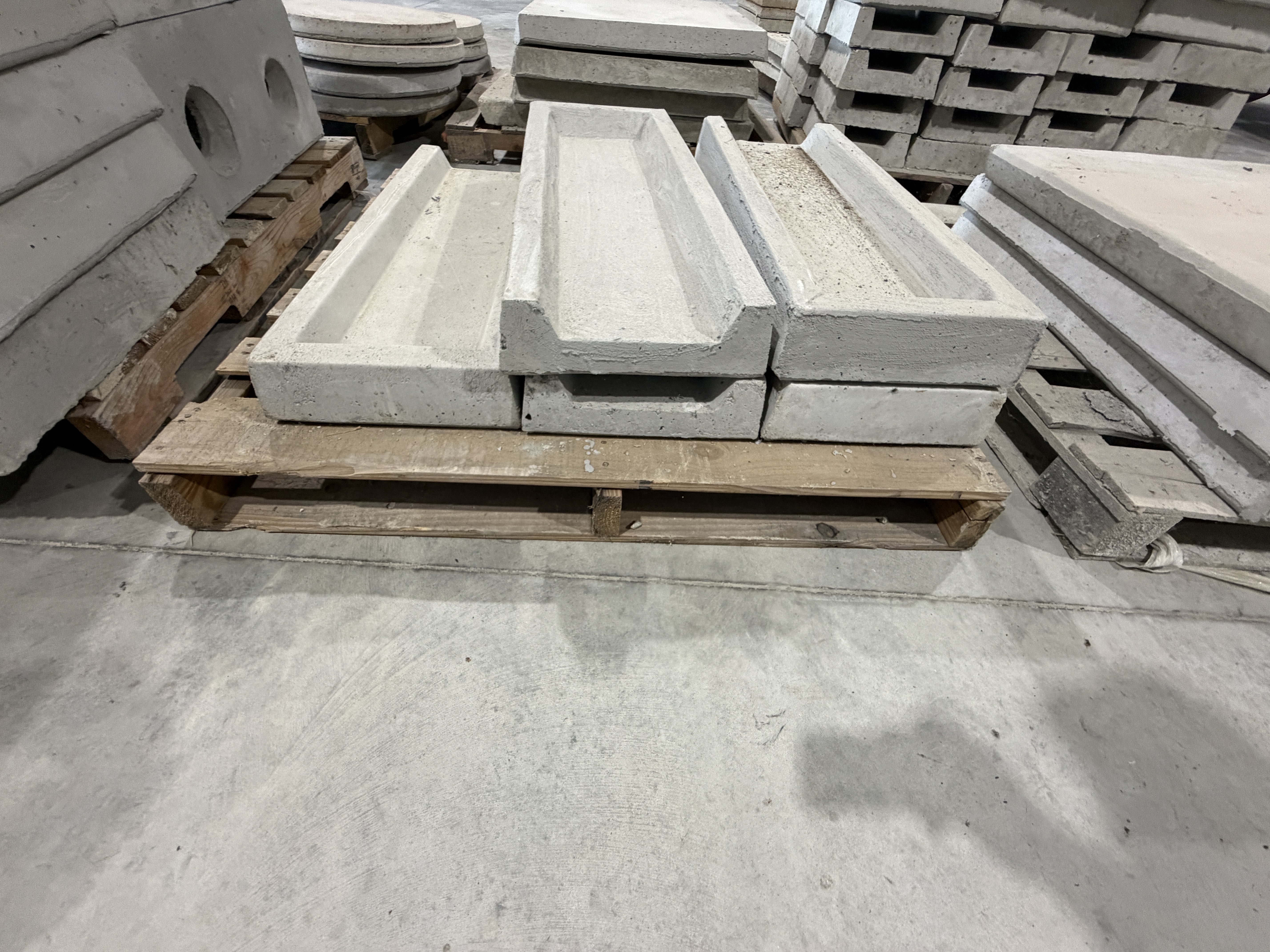 M&M Concrete Surplus Equipment Auction Image