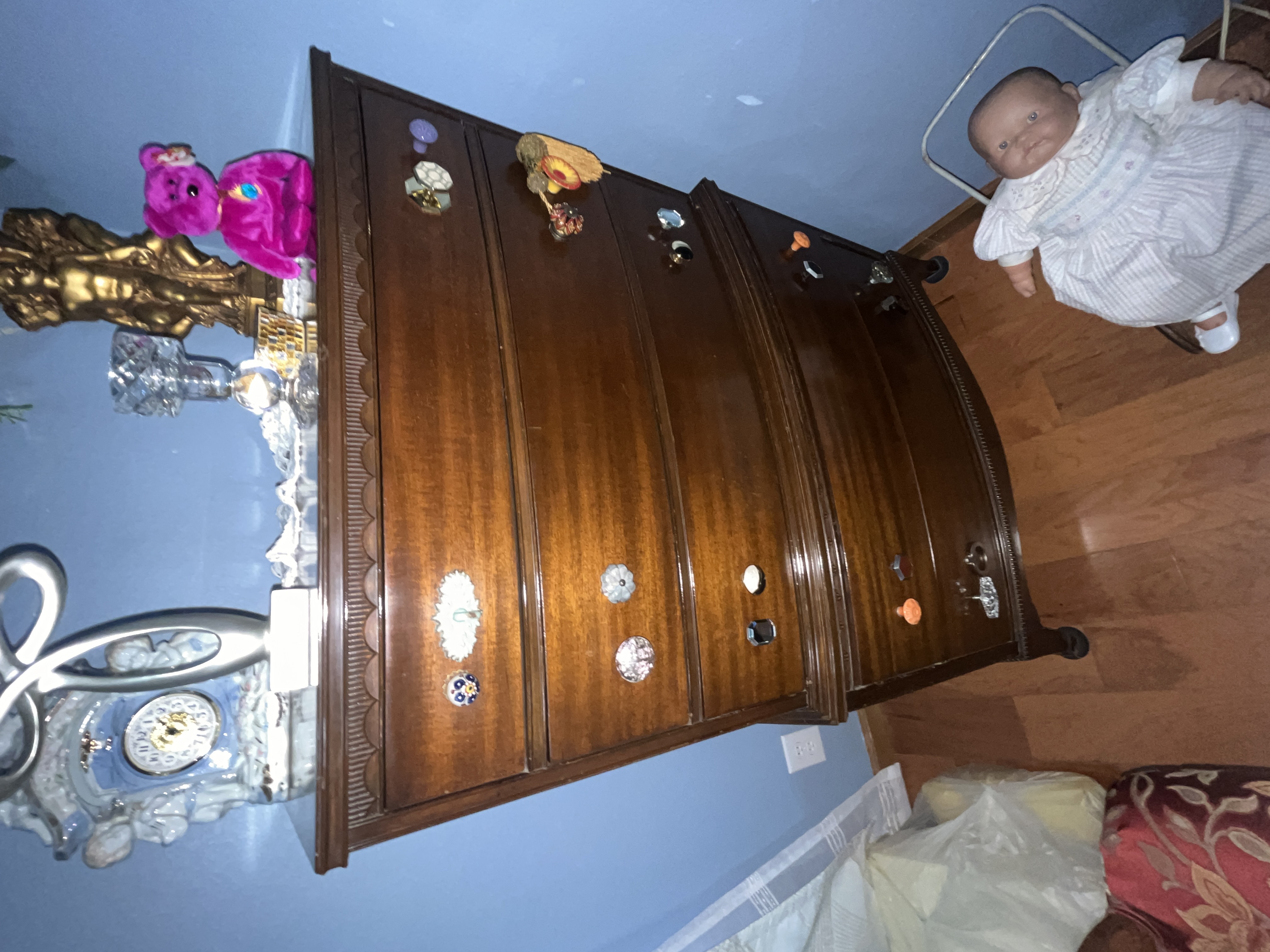 Varvil Estate Auction Image