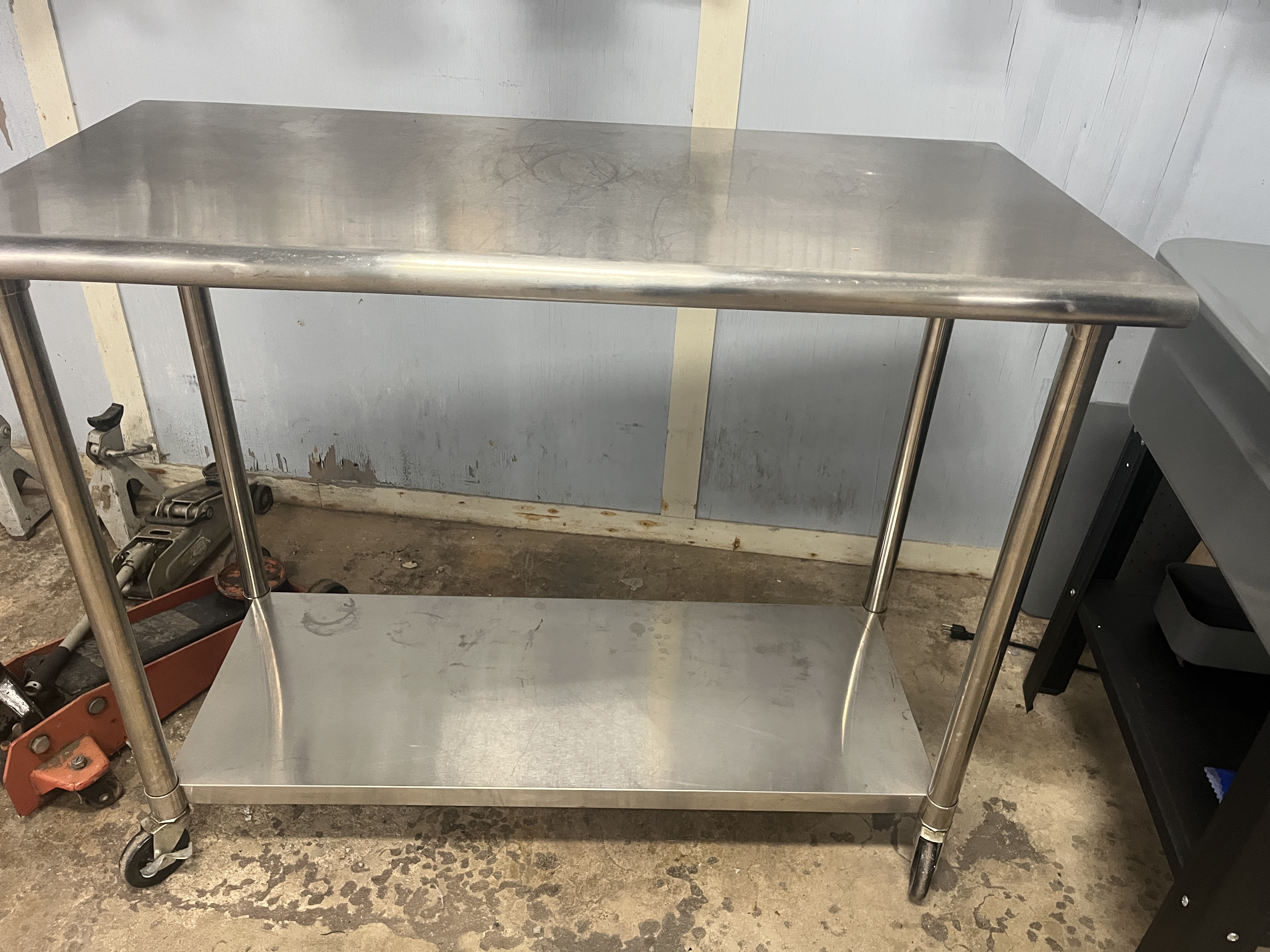 Appliance & Small Engine Parts Sellout Image