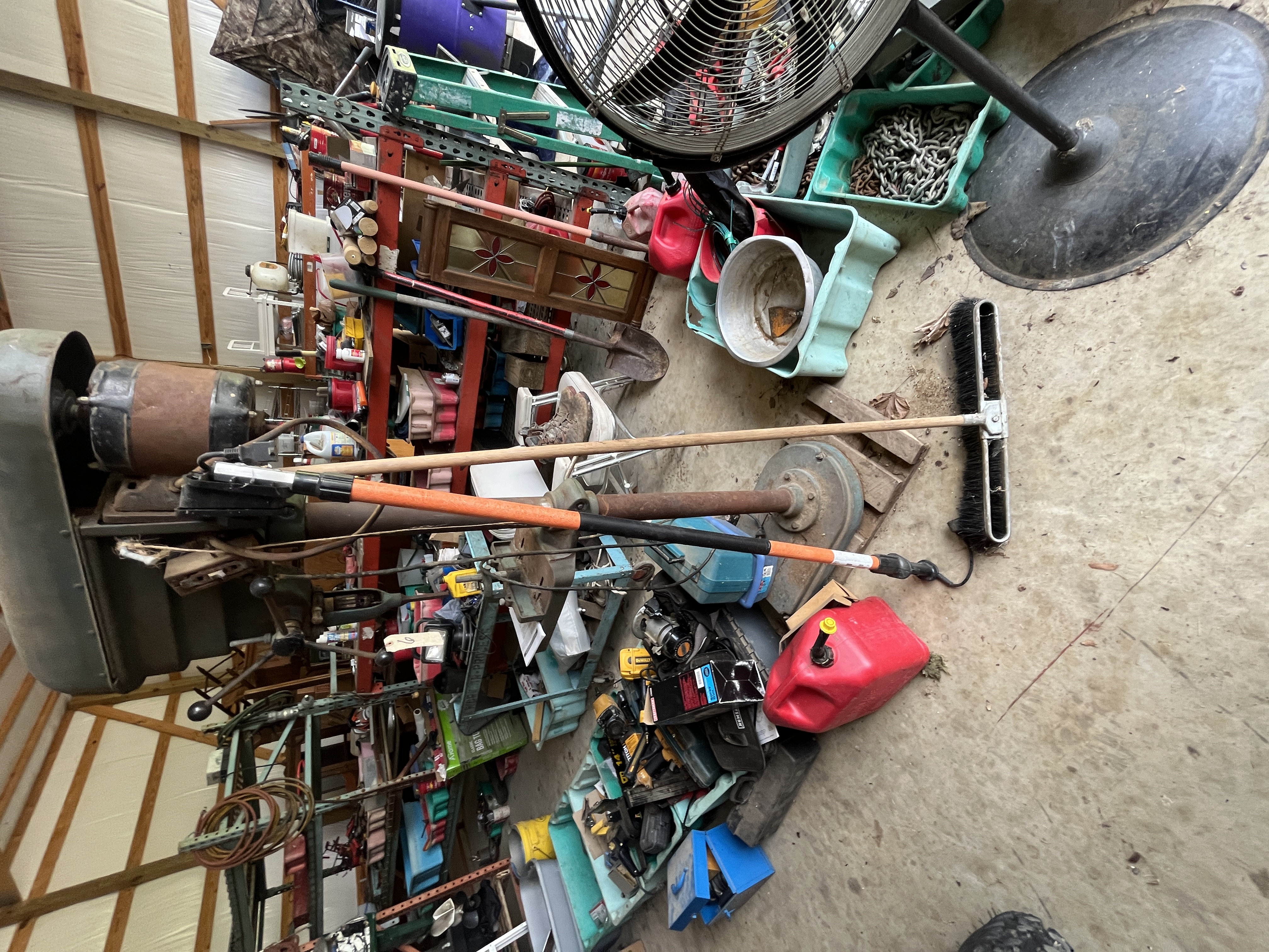 Real Estate & Personal Property Auction Image