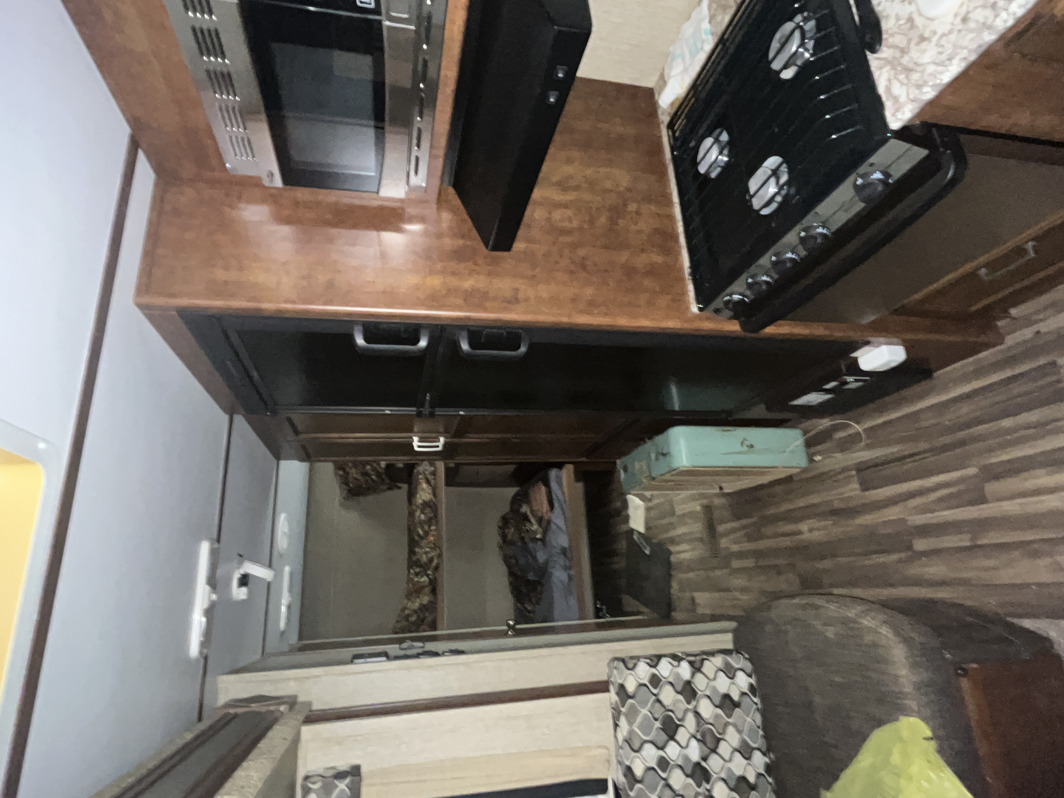 Real Estate & Personal Property Auction Image