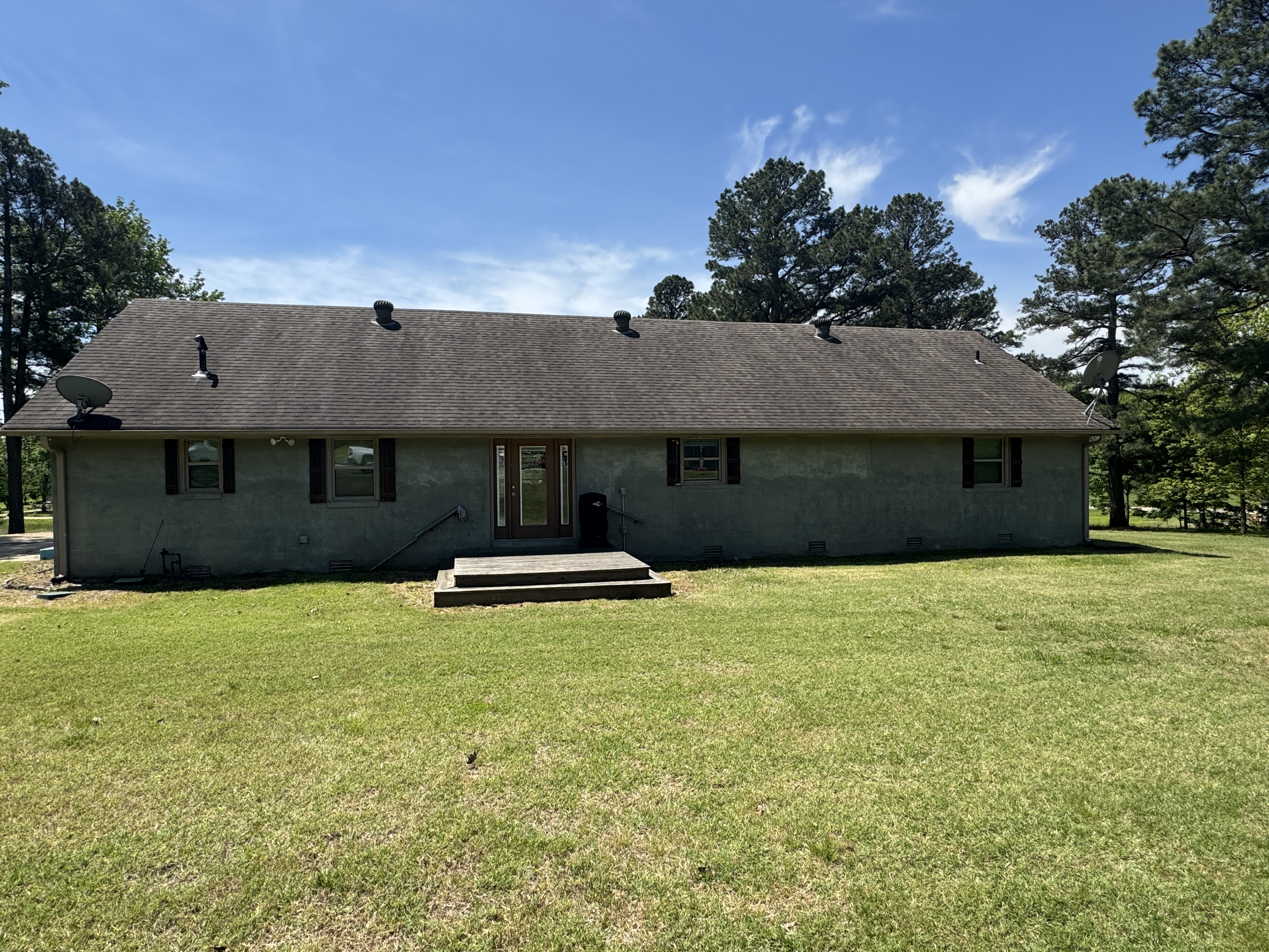 Real Estate & Personal Property Auction Image