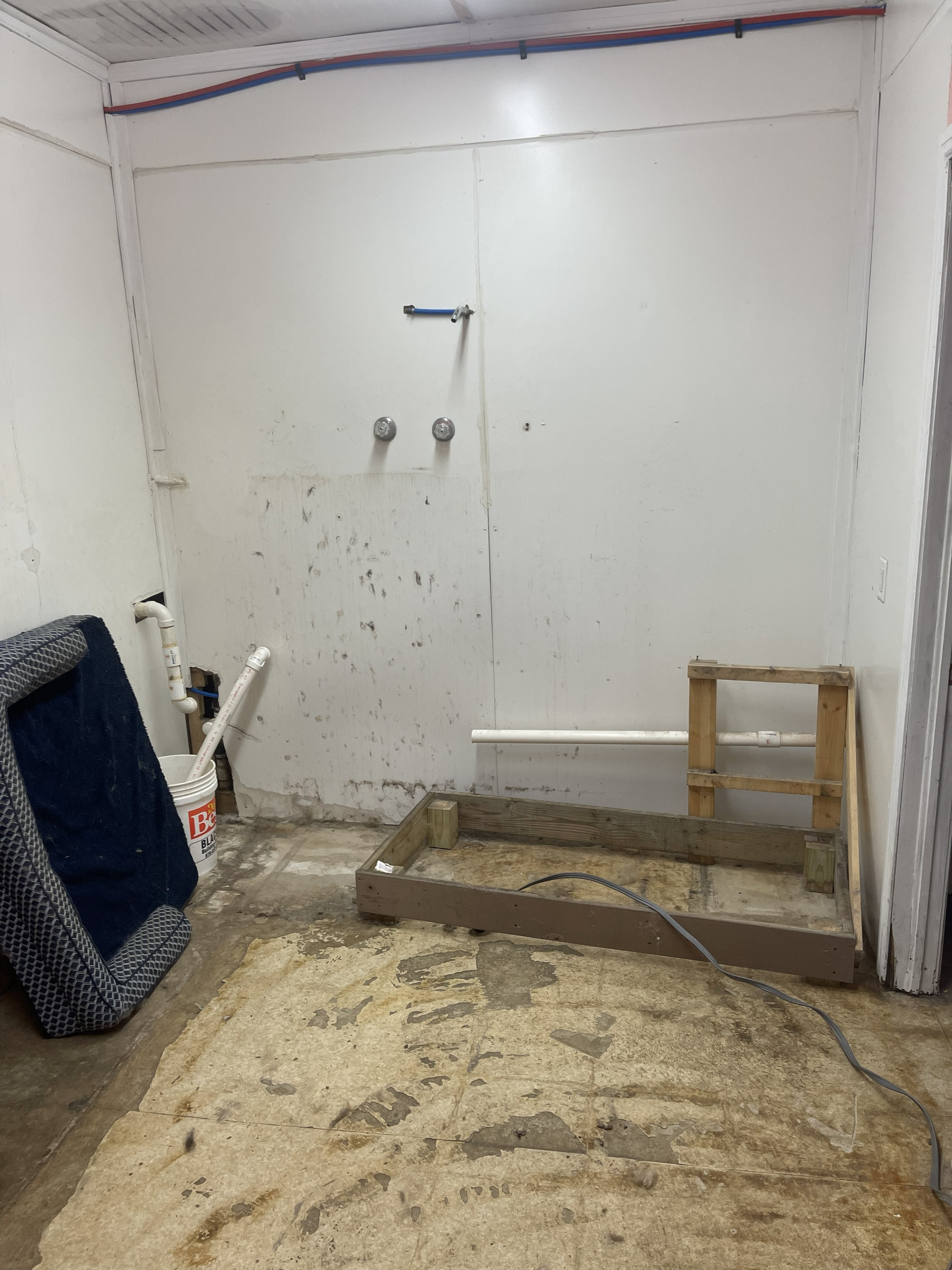 Commercial Real Estate Auction Image