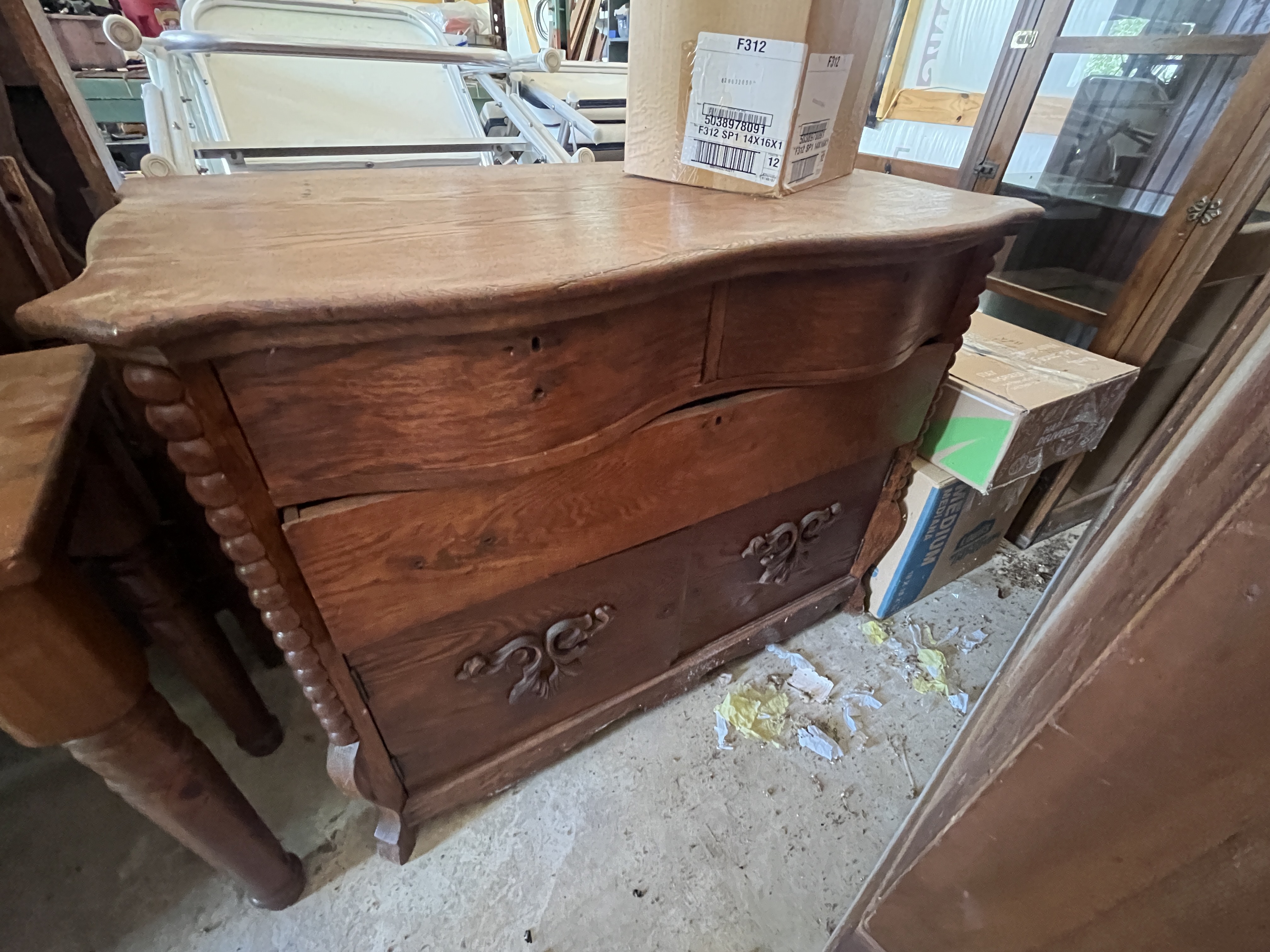 Real Estate & Personal Property Auction Image