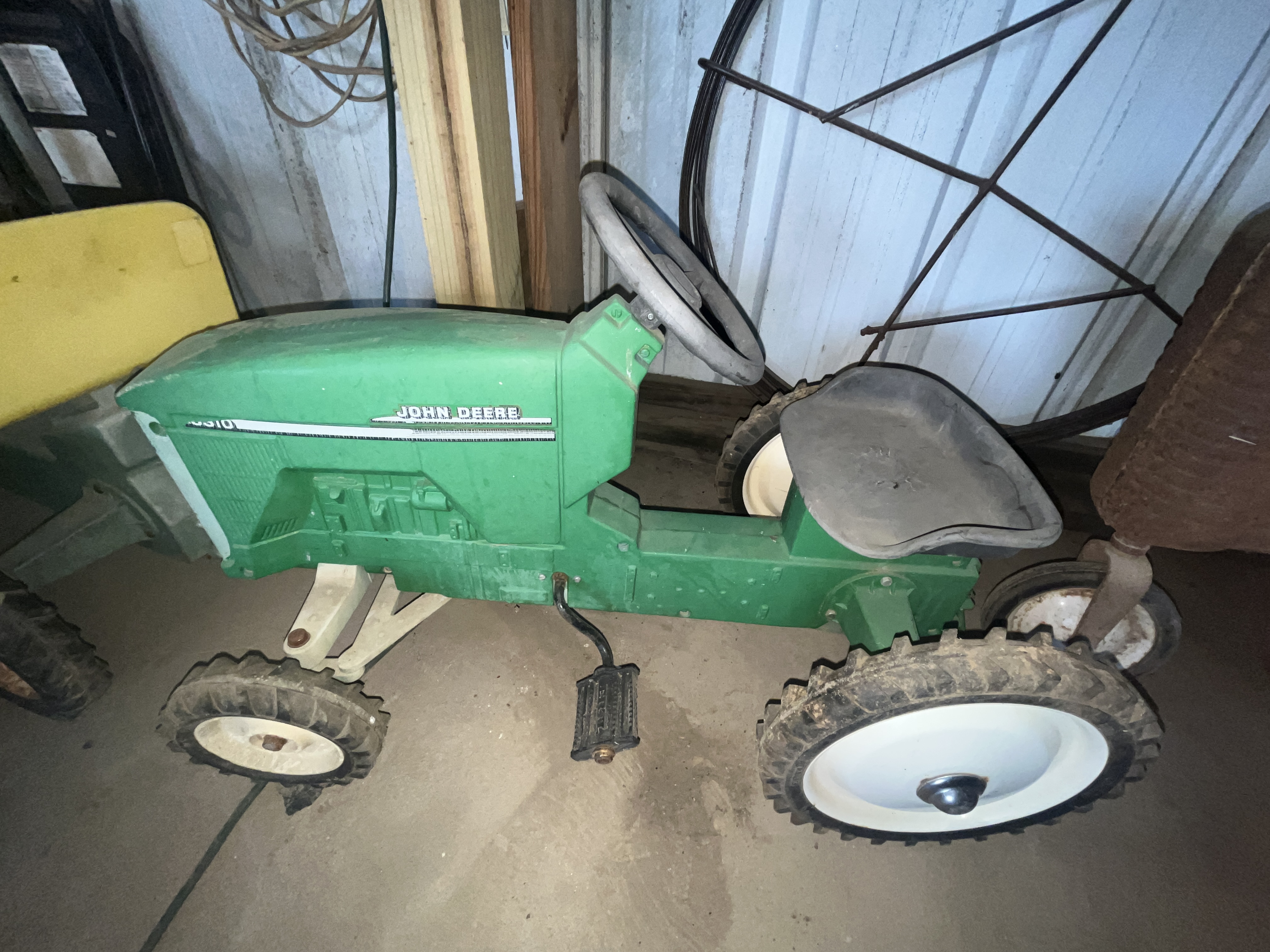 Collector's Dream Auction Image