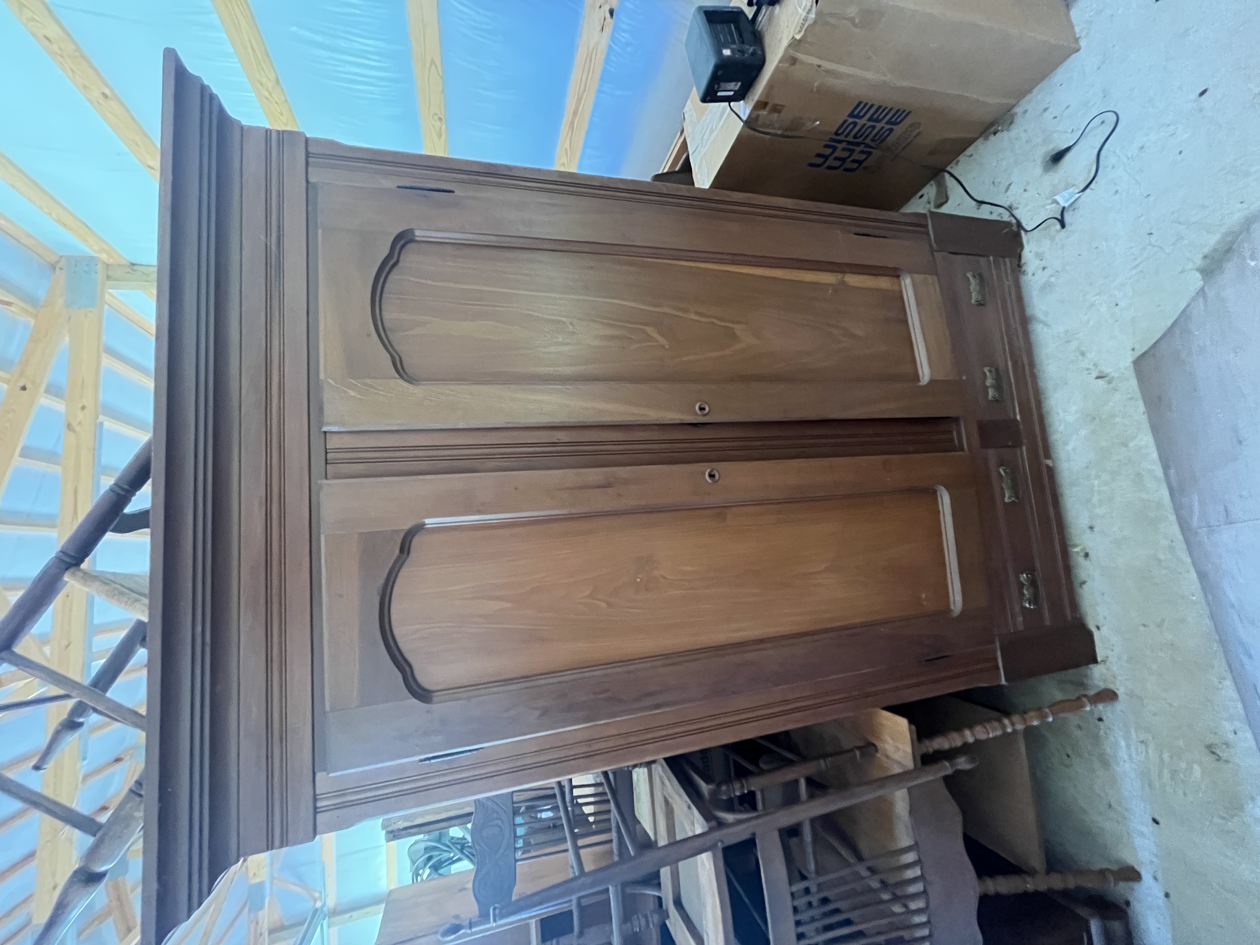 Real Estate & Personal Property Auction Image