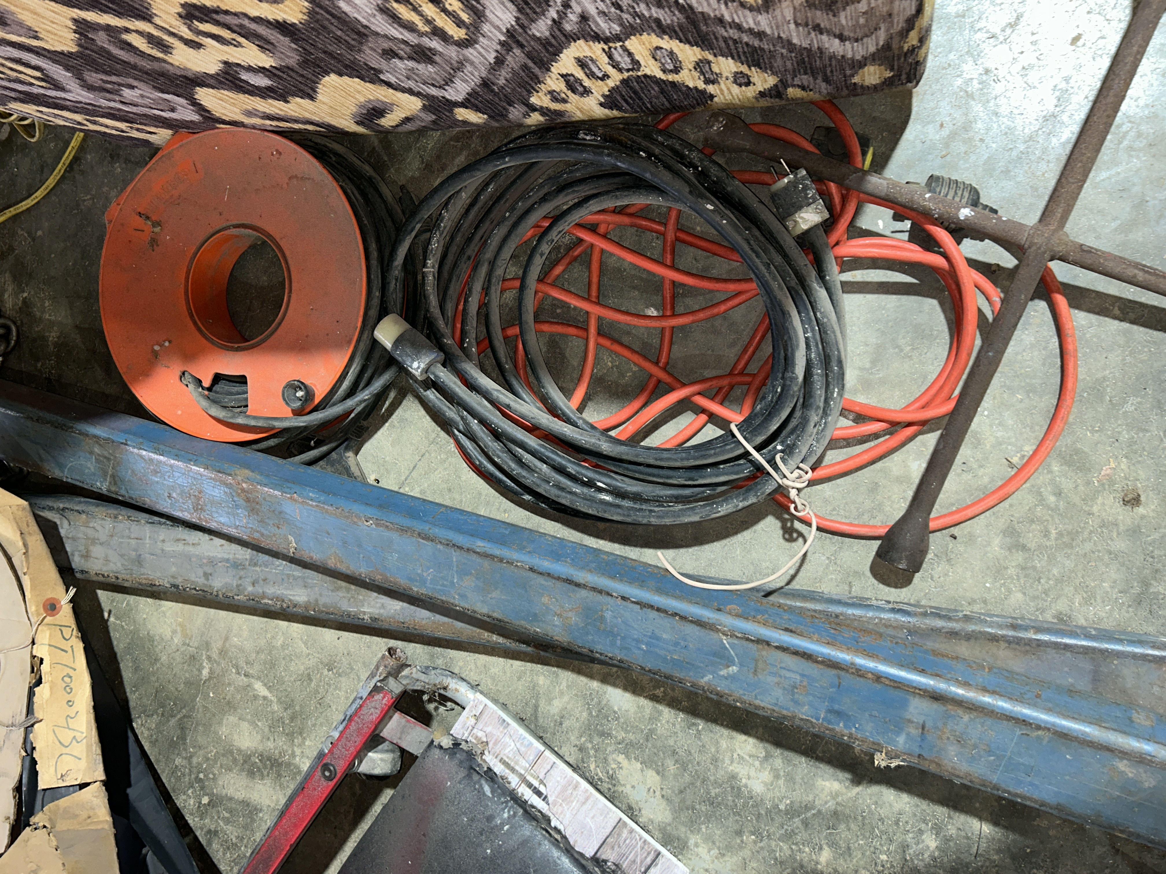 Estates of Gun & Bayonet Collection and Tools Image