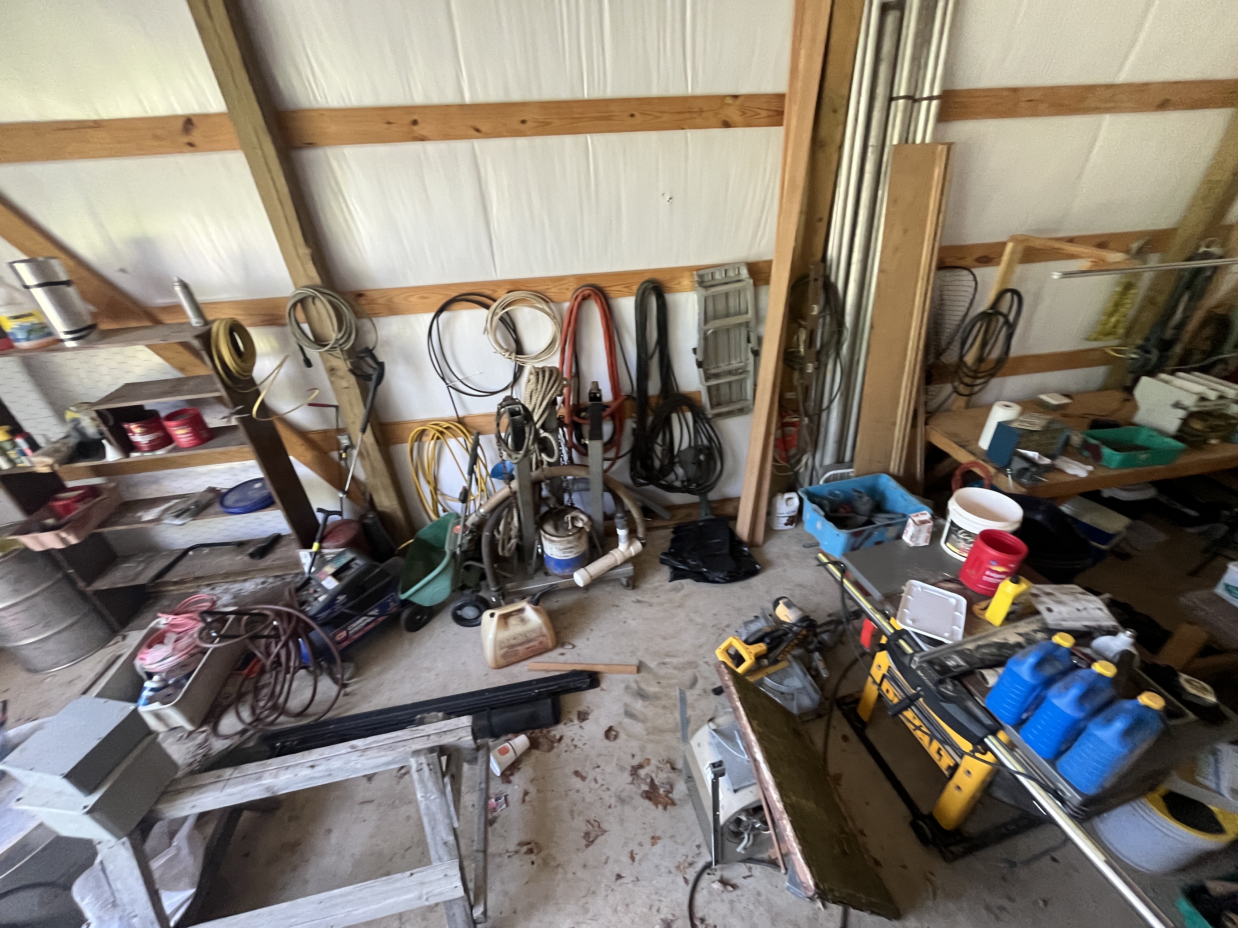 Real Estate & Personal Property Auction Image