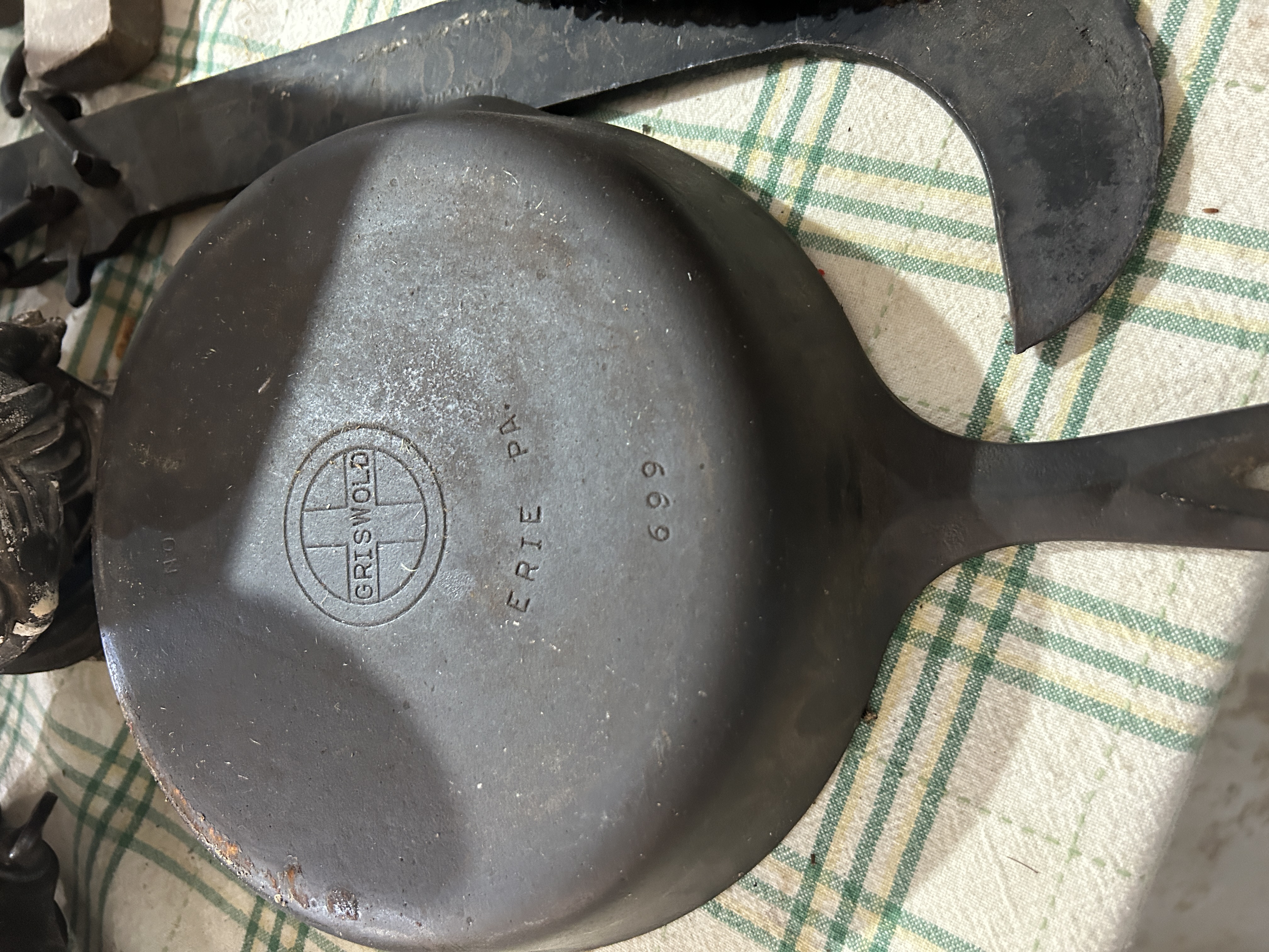 Live Public Auction Image