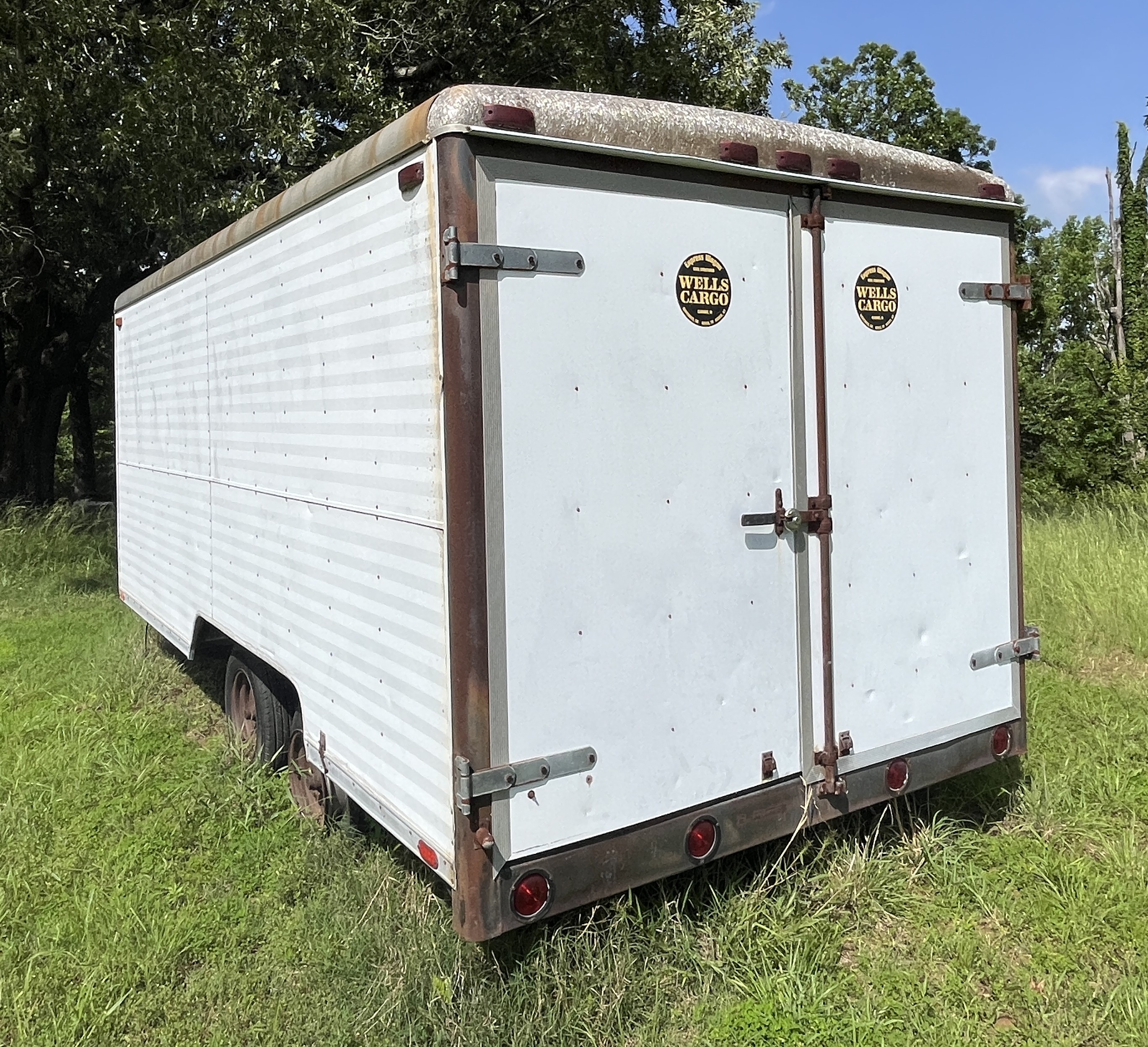 Real Estate & Personal Property Auction Image