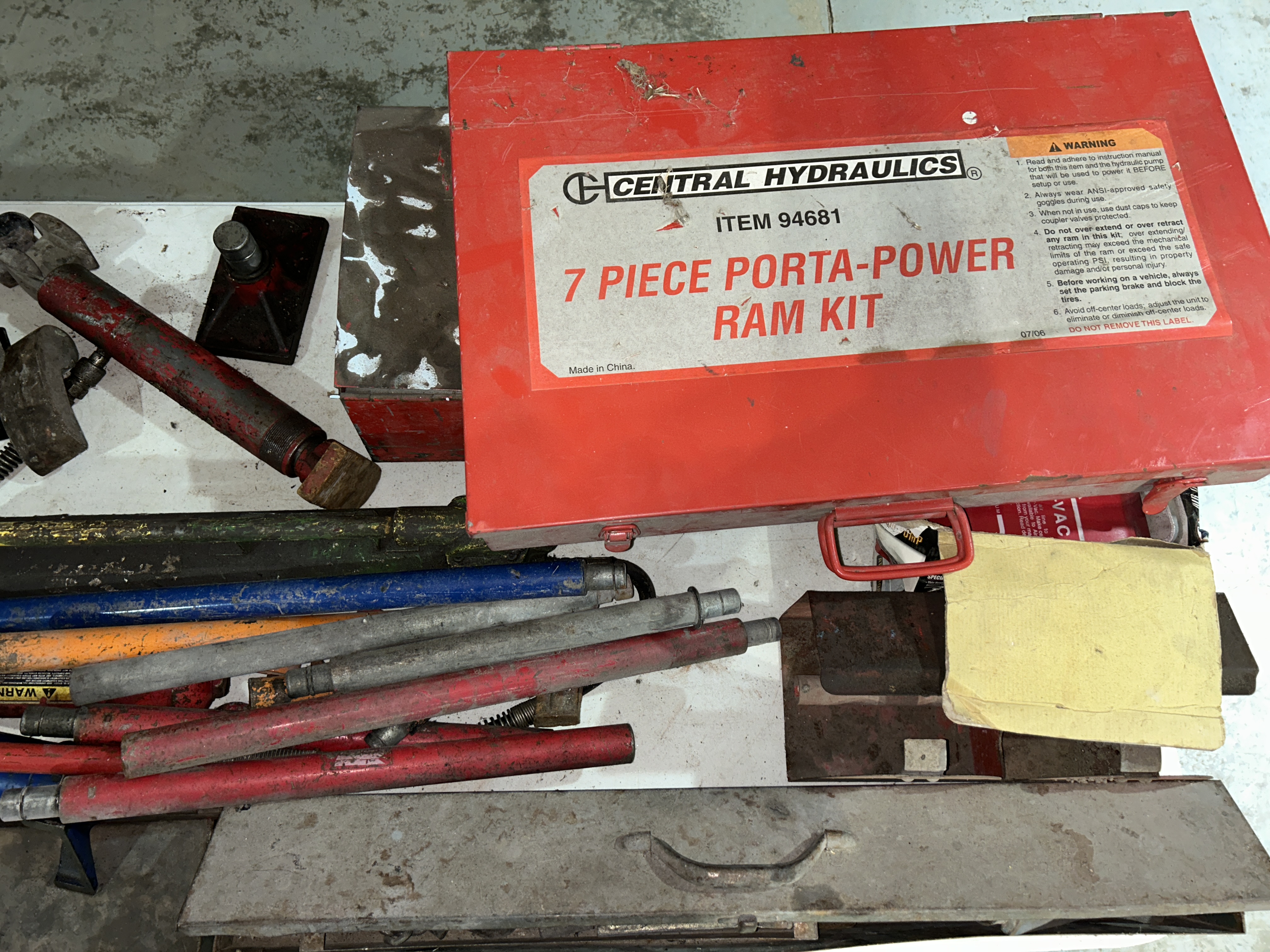 Estates of Gun & Bayonet Collection and Tools Image