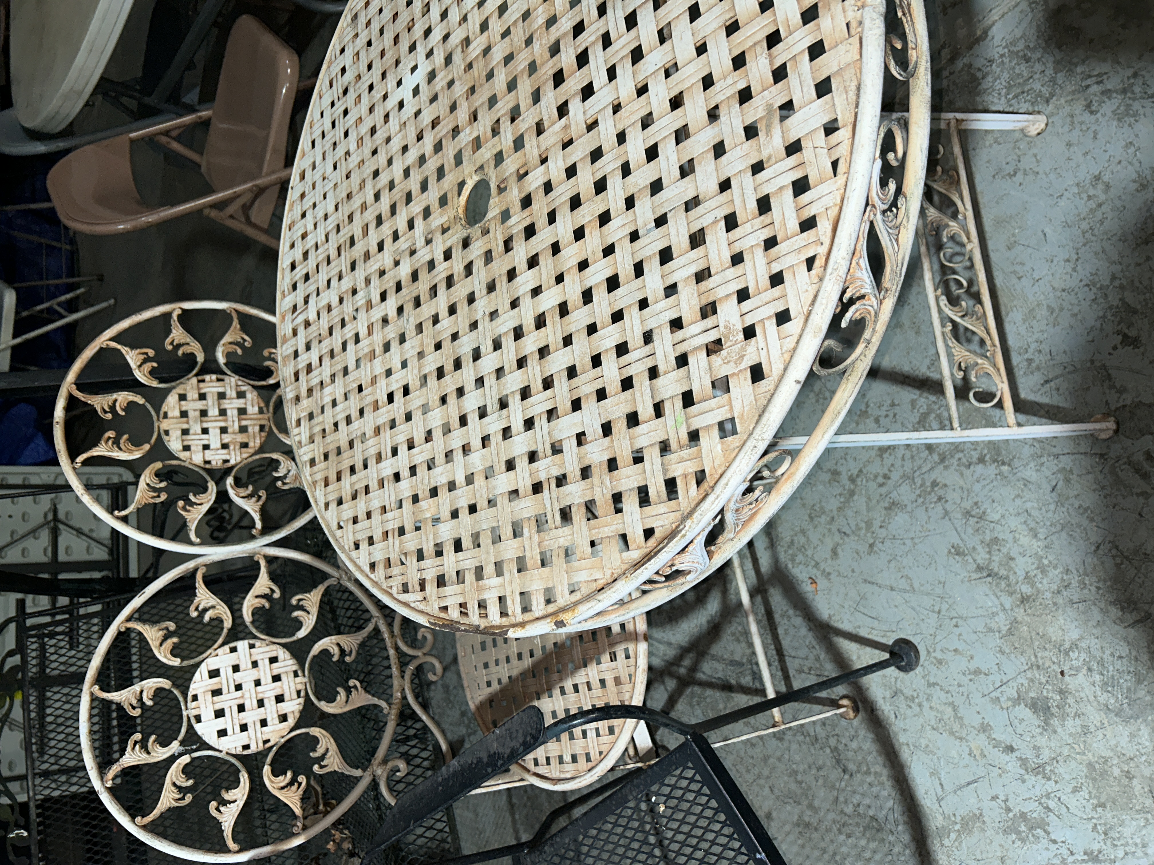 Estates of Gun & Bayonet Collection and Tools Image