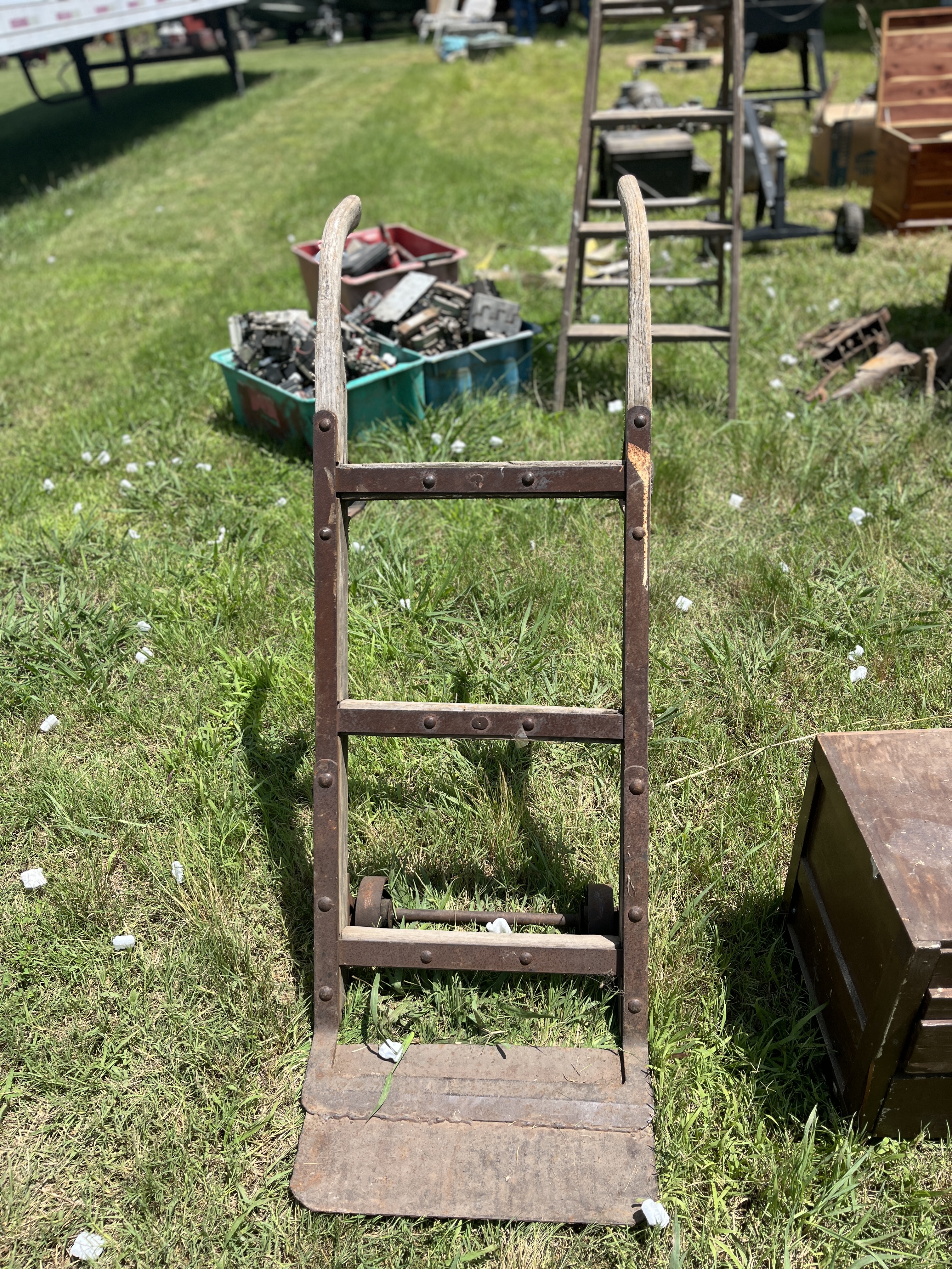 Real Estate & Personal Property Auction Image