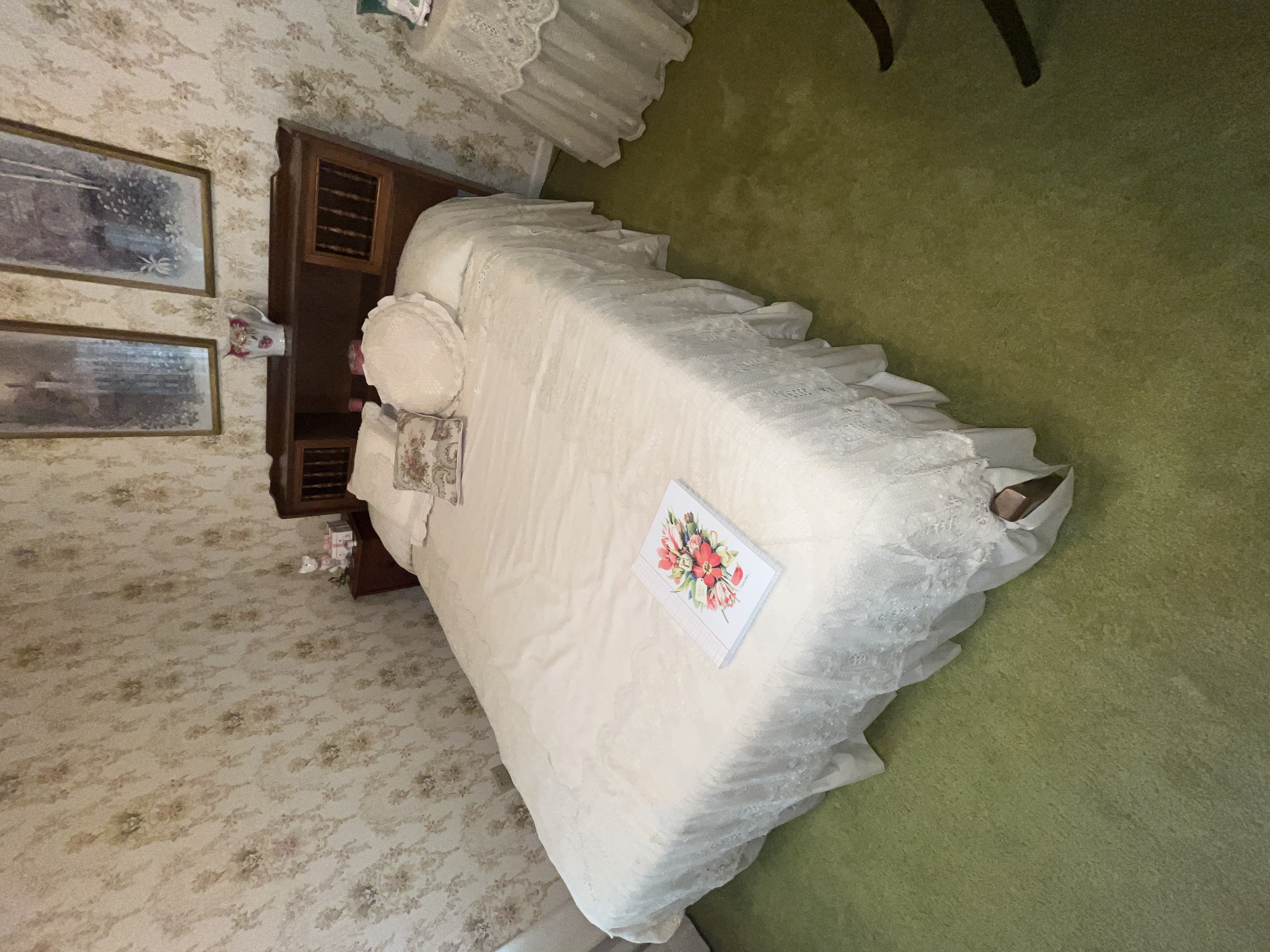 Estate Auction Image