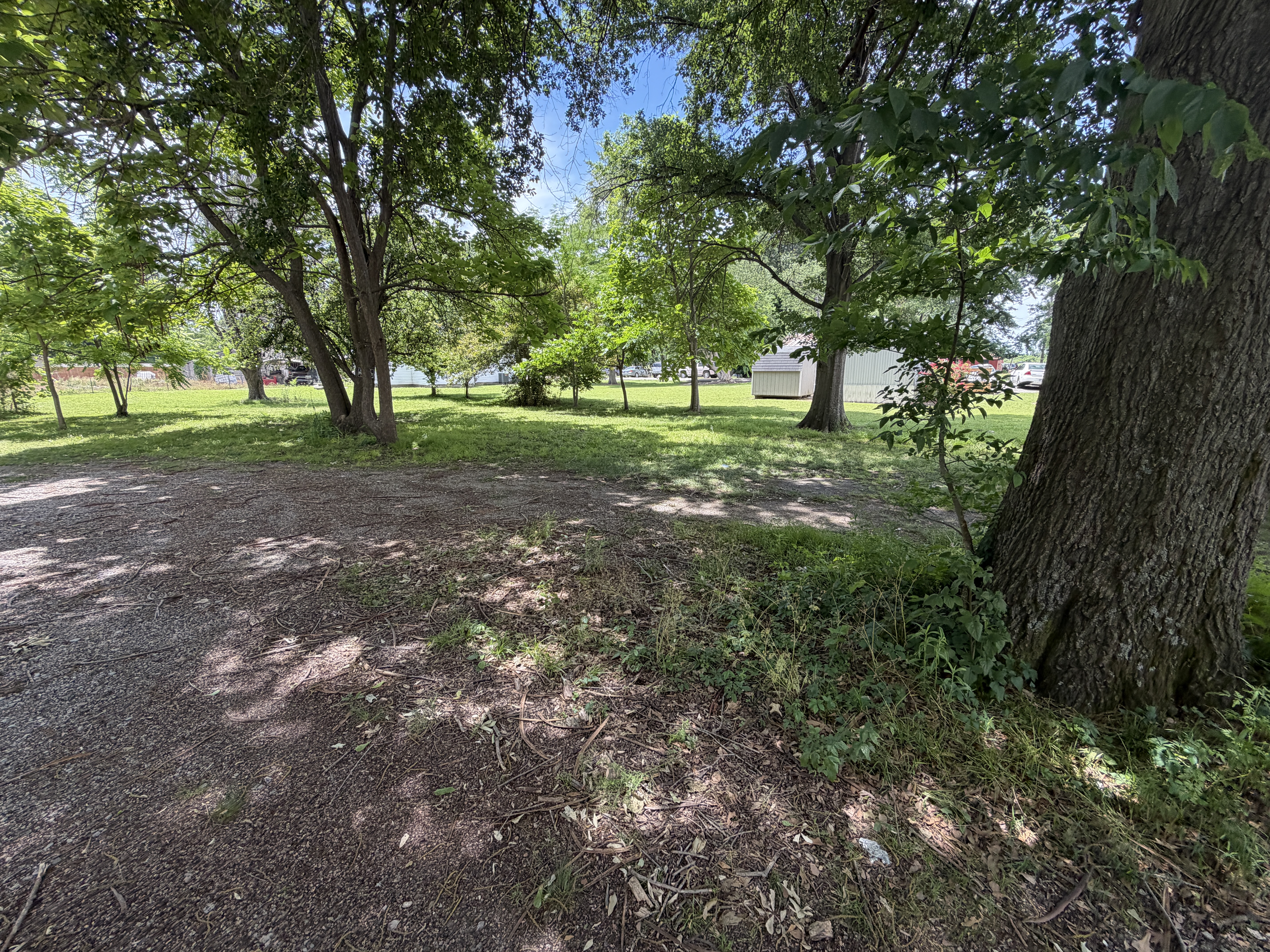 Real Estate & Personal Property Auction Image