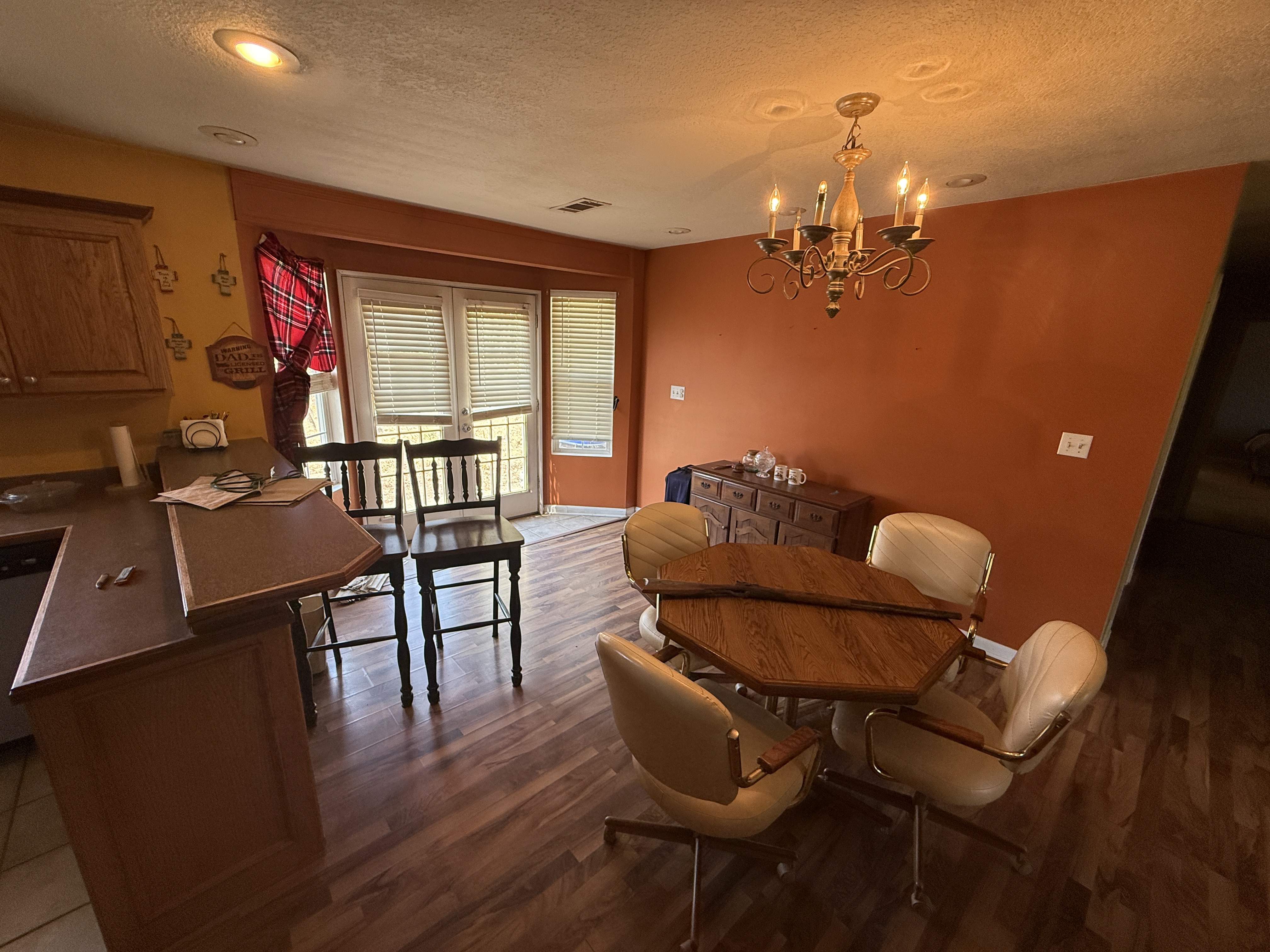 Real Estate & Personal Property Auction Image