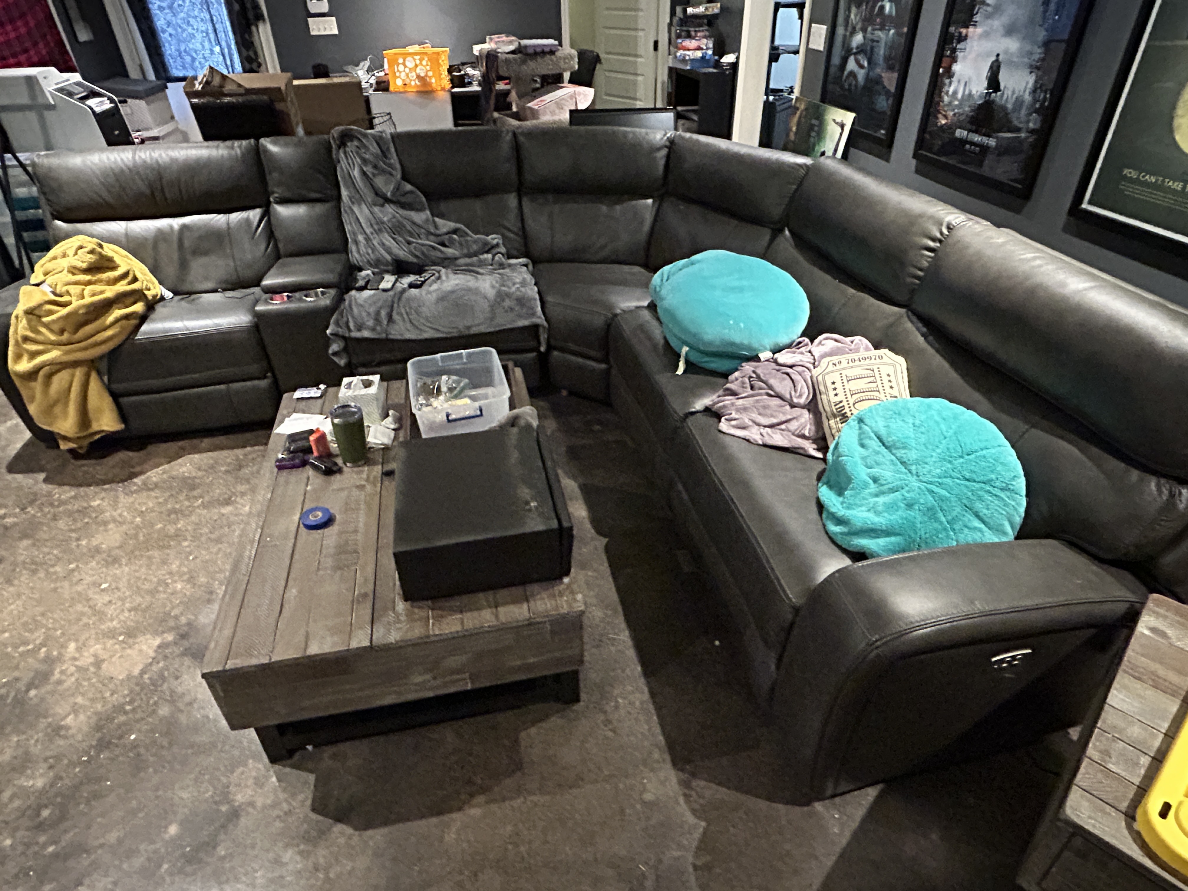 Real Estate & Personal Property Auction Image