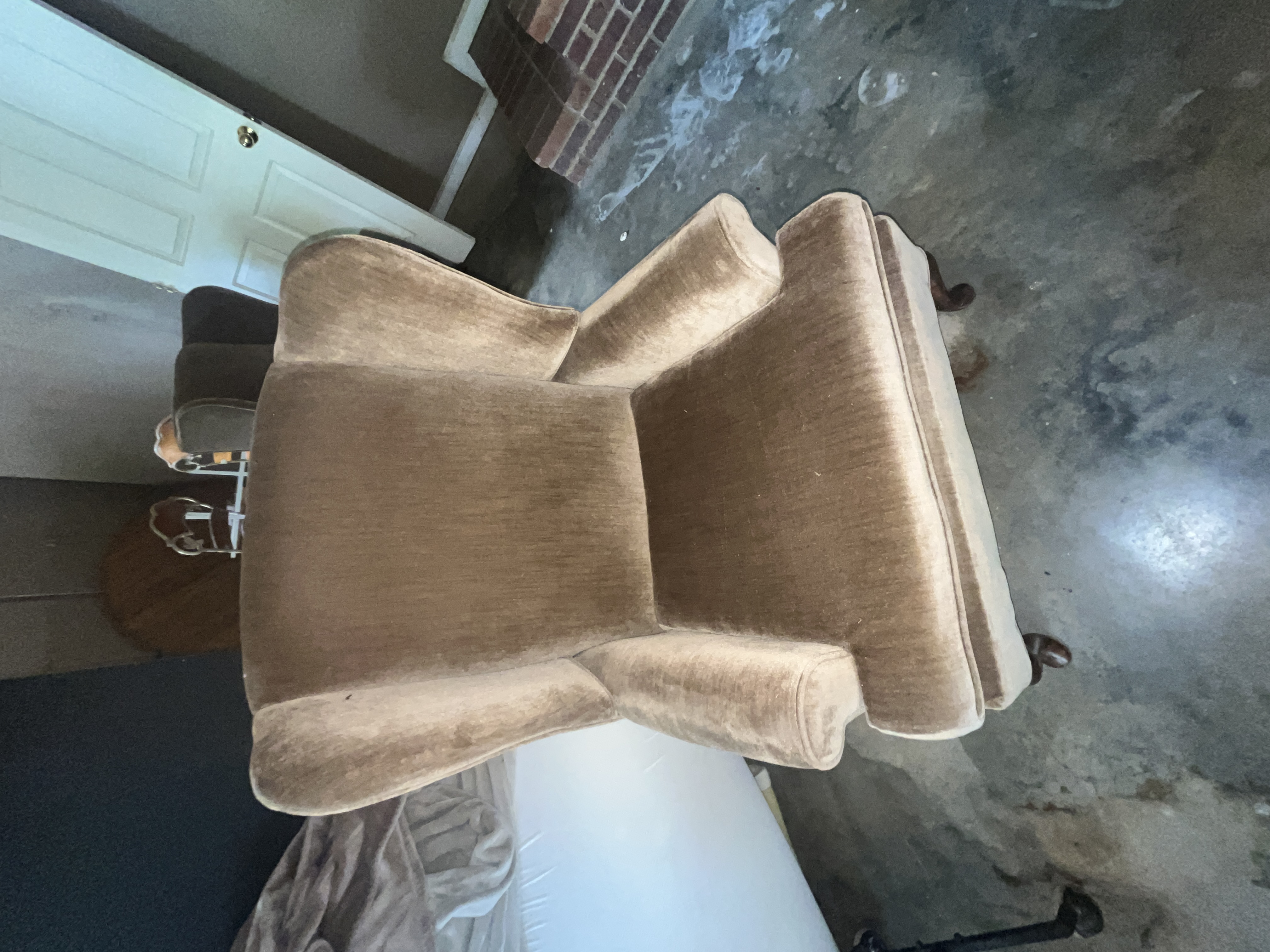 Moving Auction Image