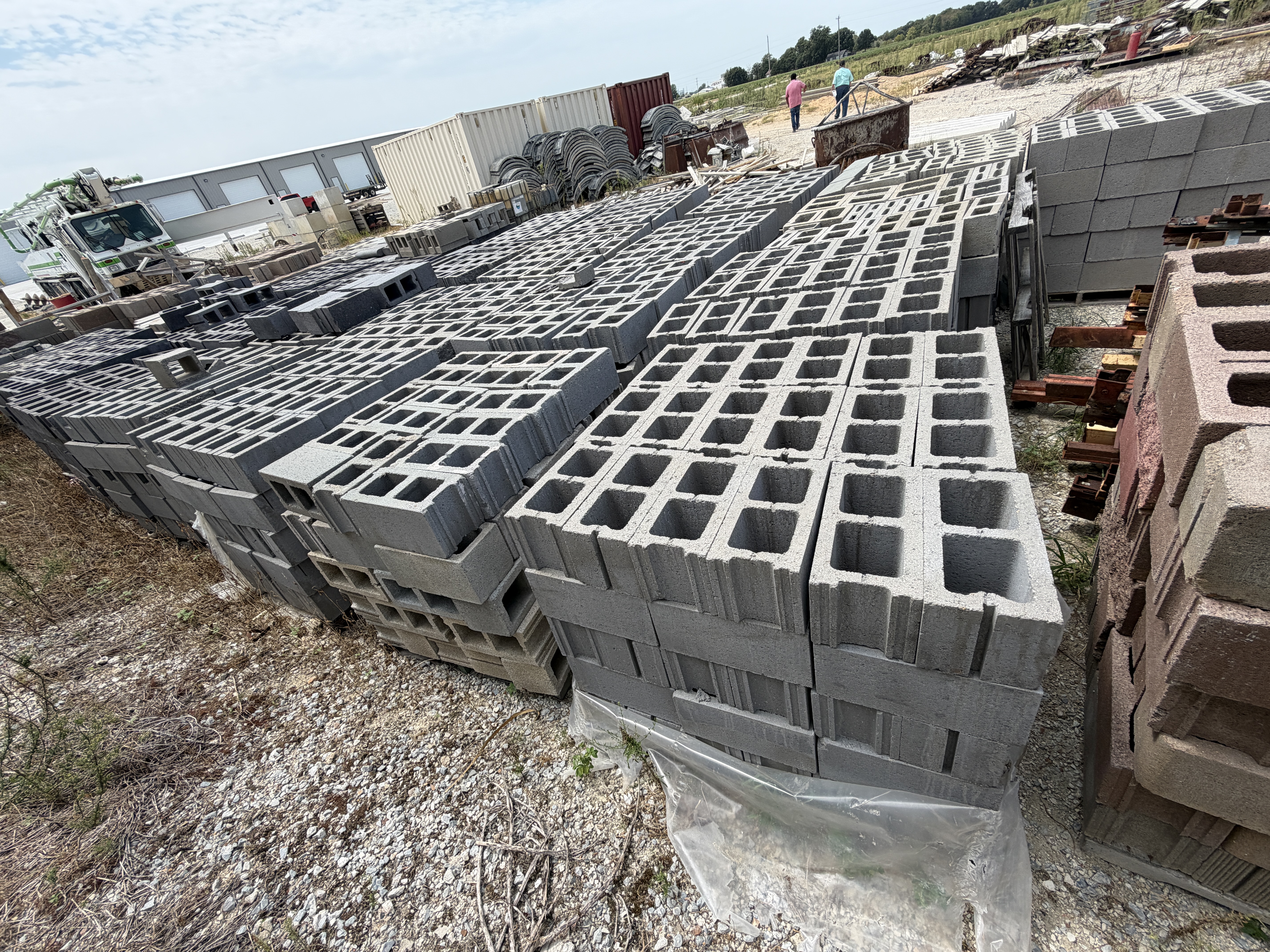 M&M Concrete Surplus Equipment Auction Image
