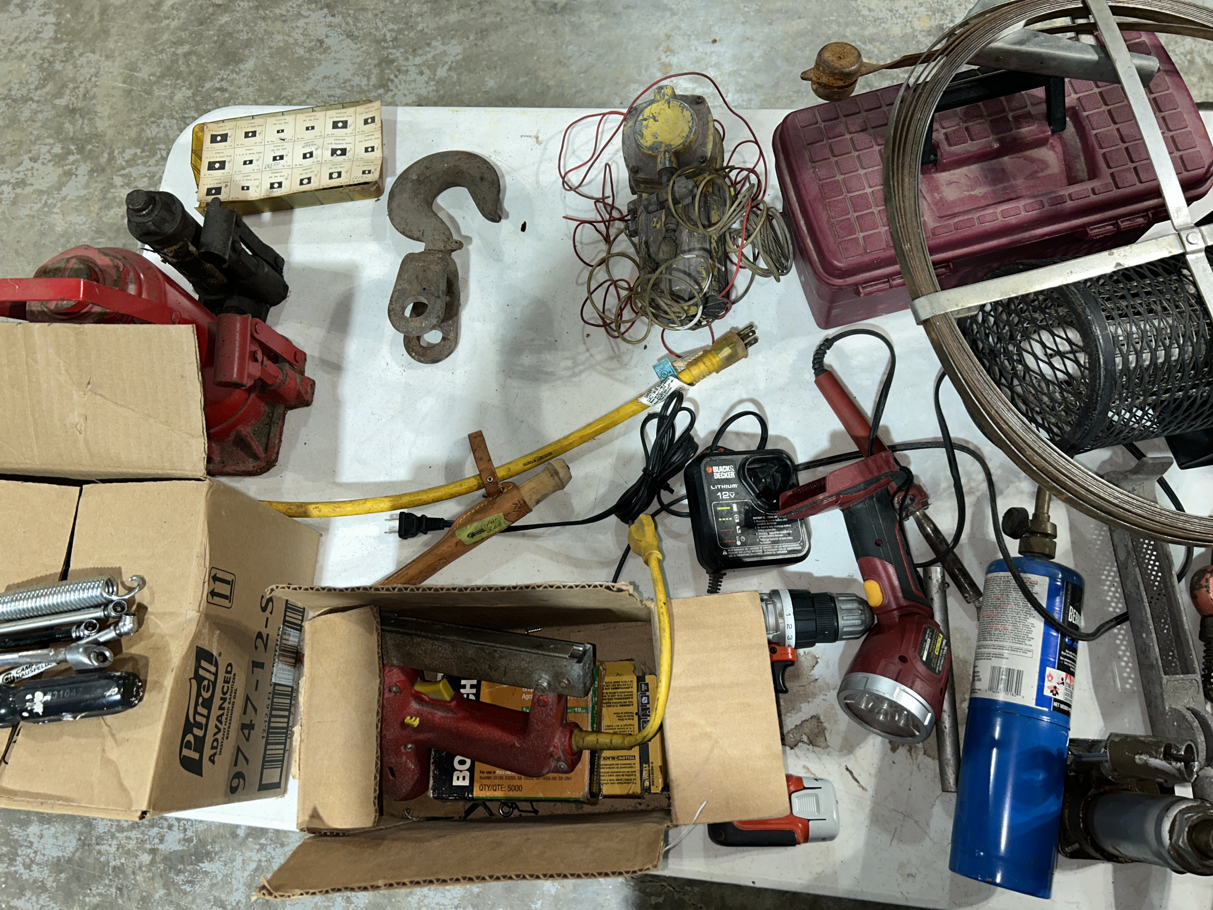 Estates of Gun & Bayonet Collection and Tools Image