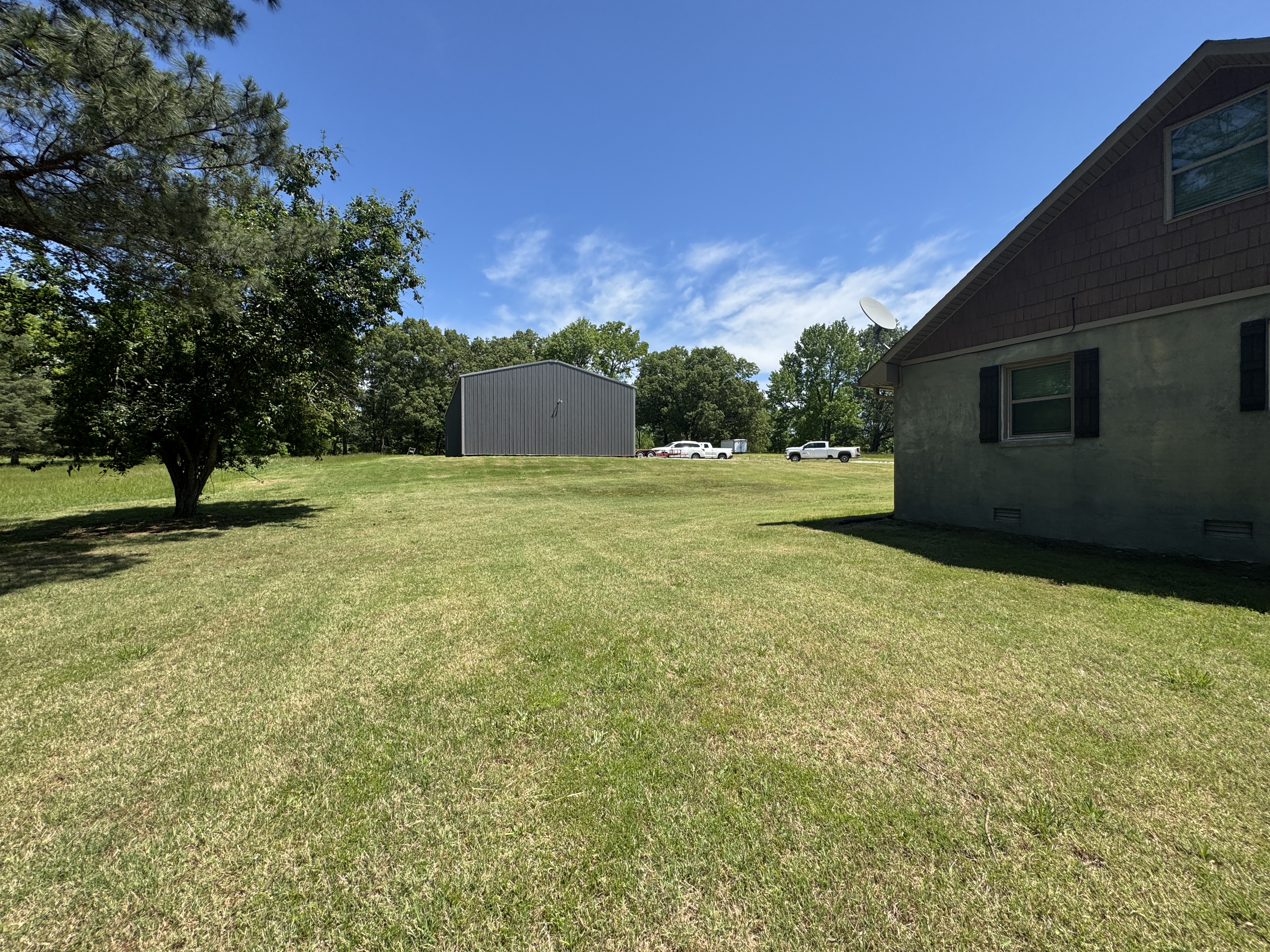 Real Estate & Personal Property Auction Image
