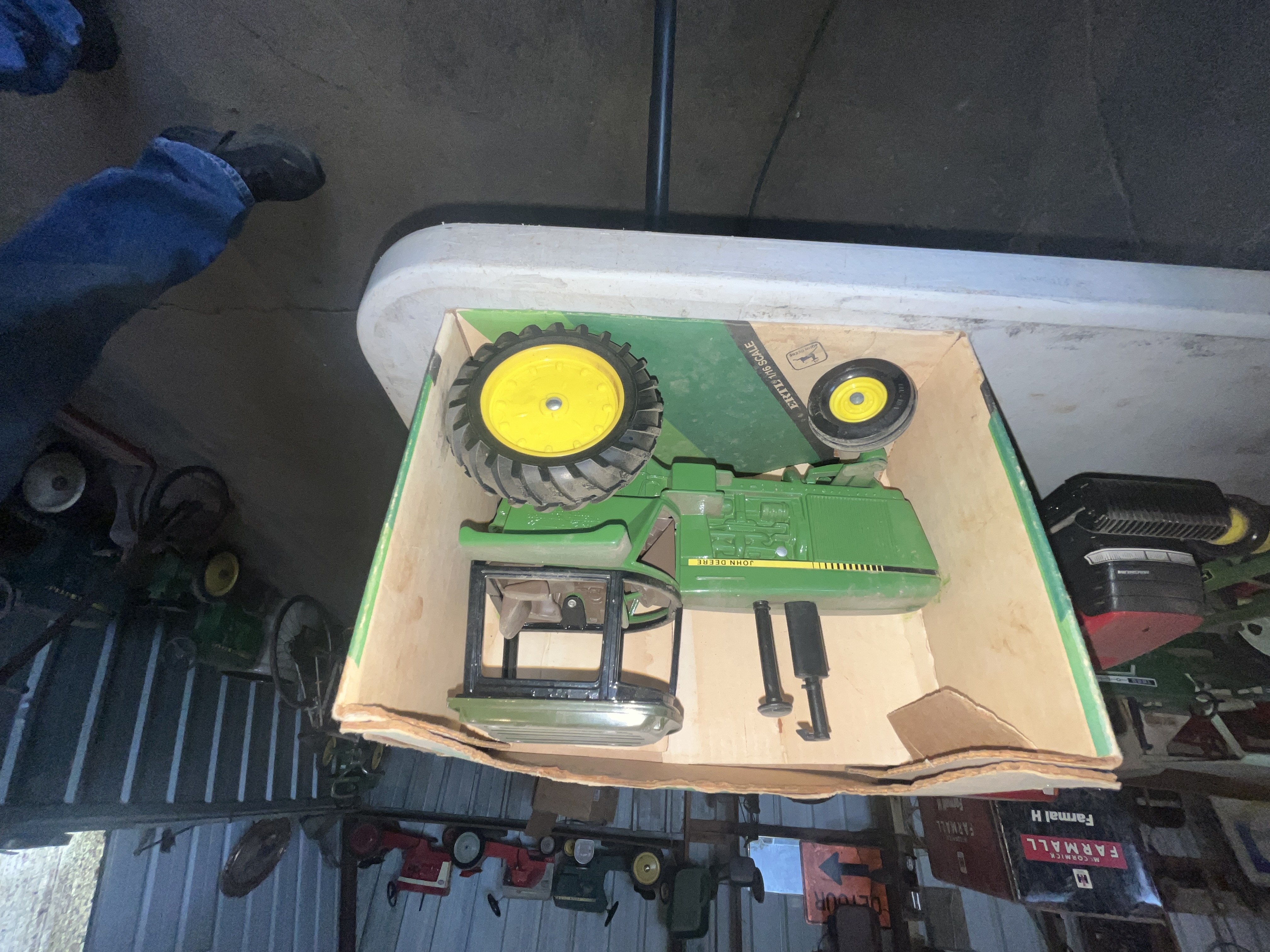 Collector's Dream Auction Image