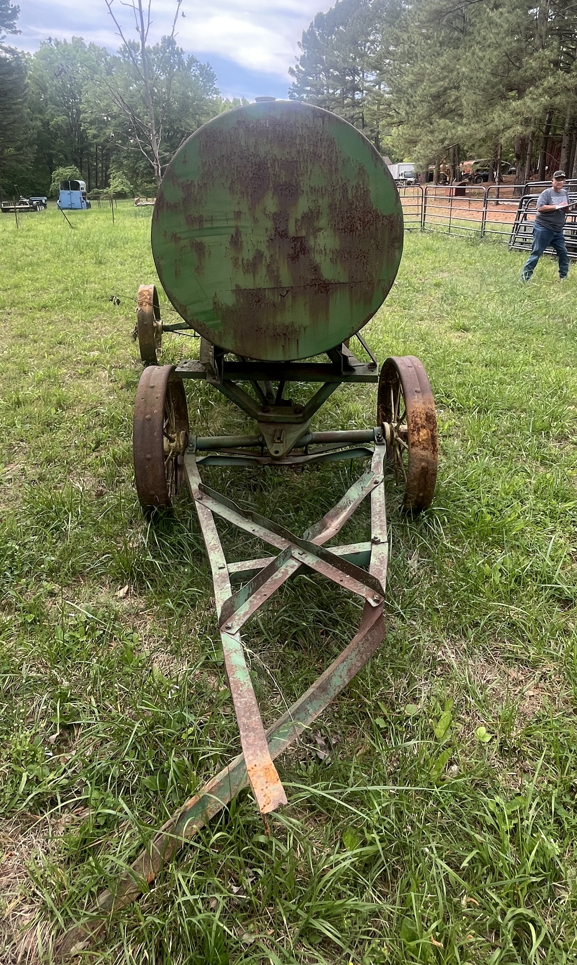 Moving Auction Image