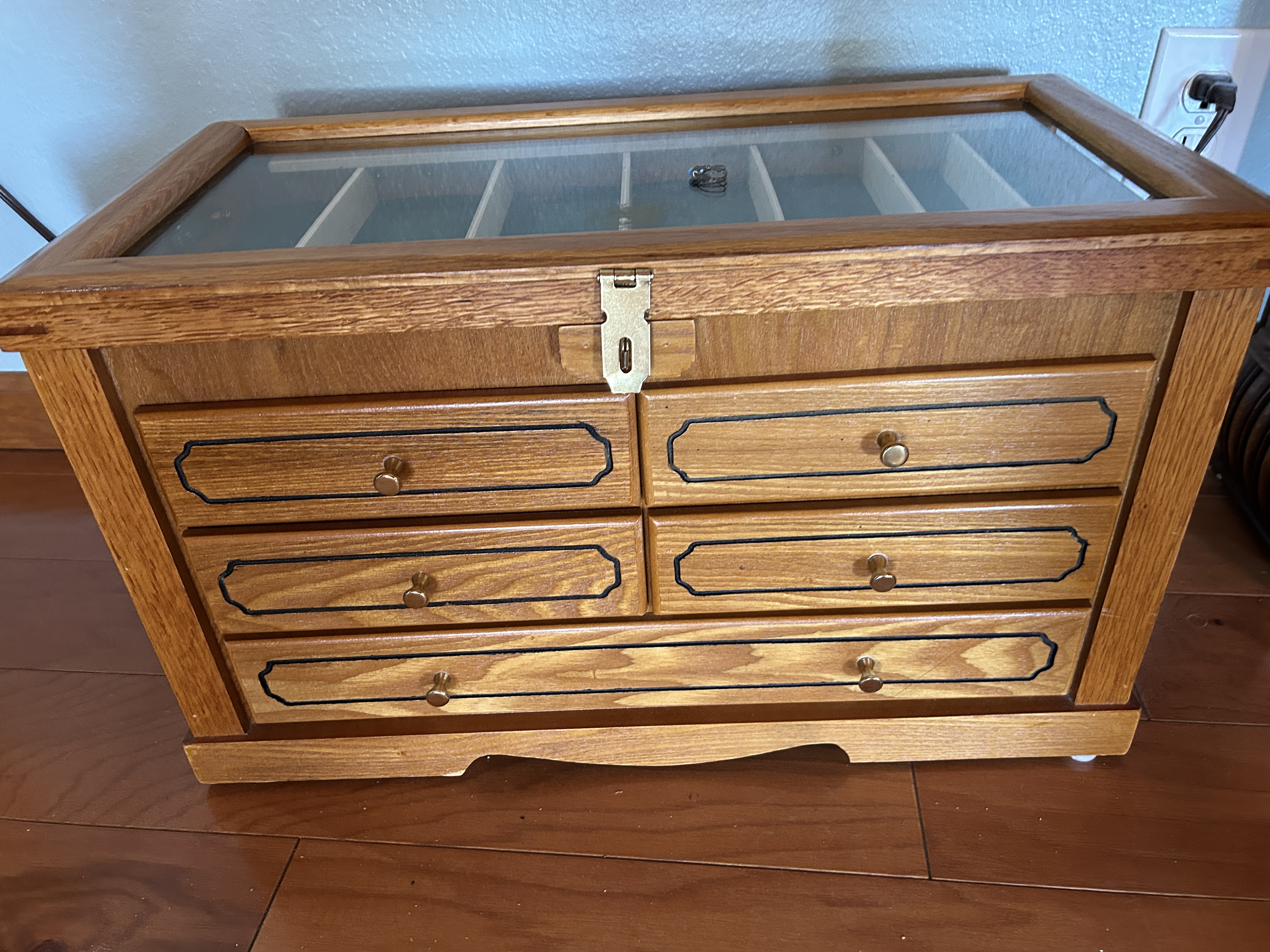 Varvil Estate Auction Image