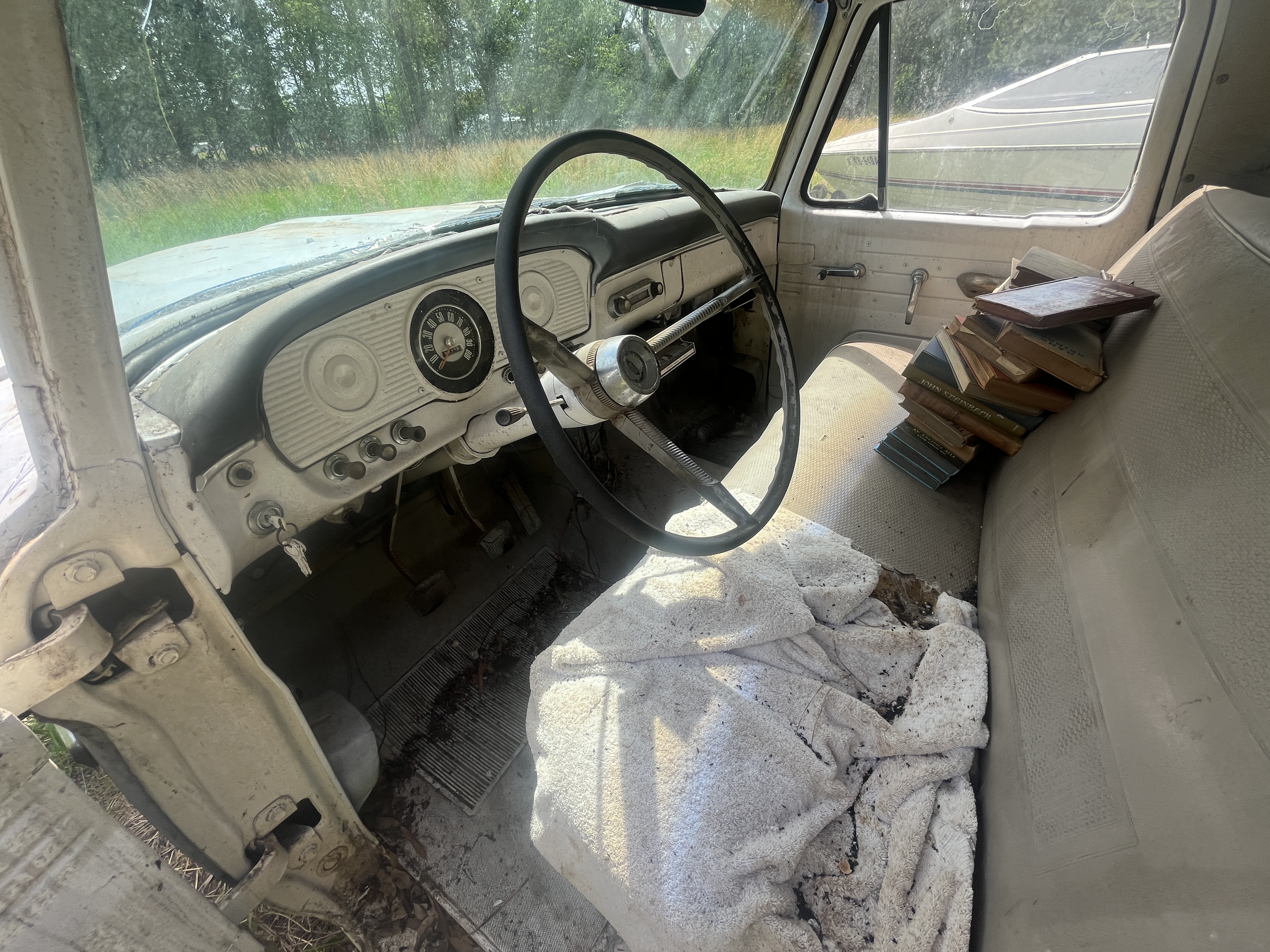 Moving Auction Image