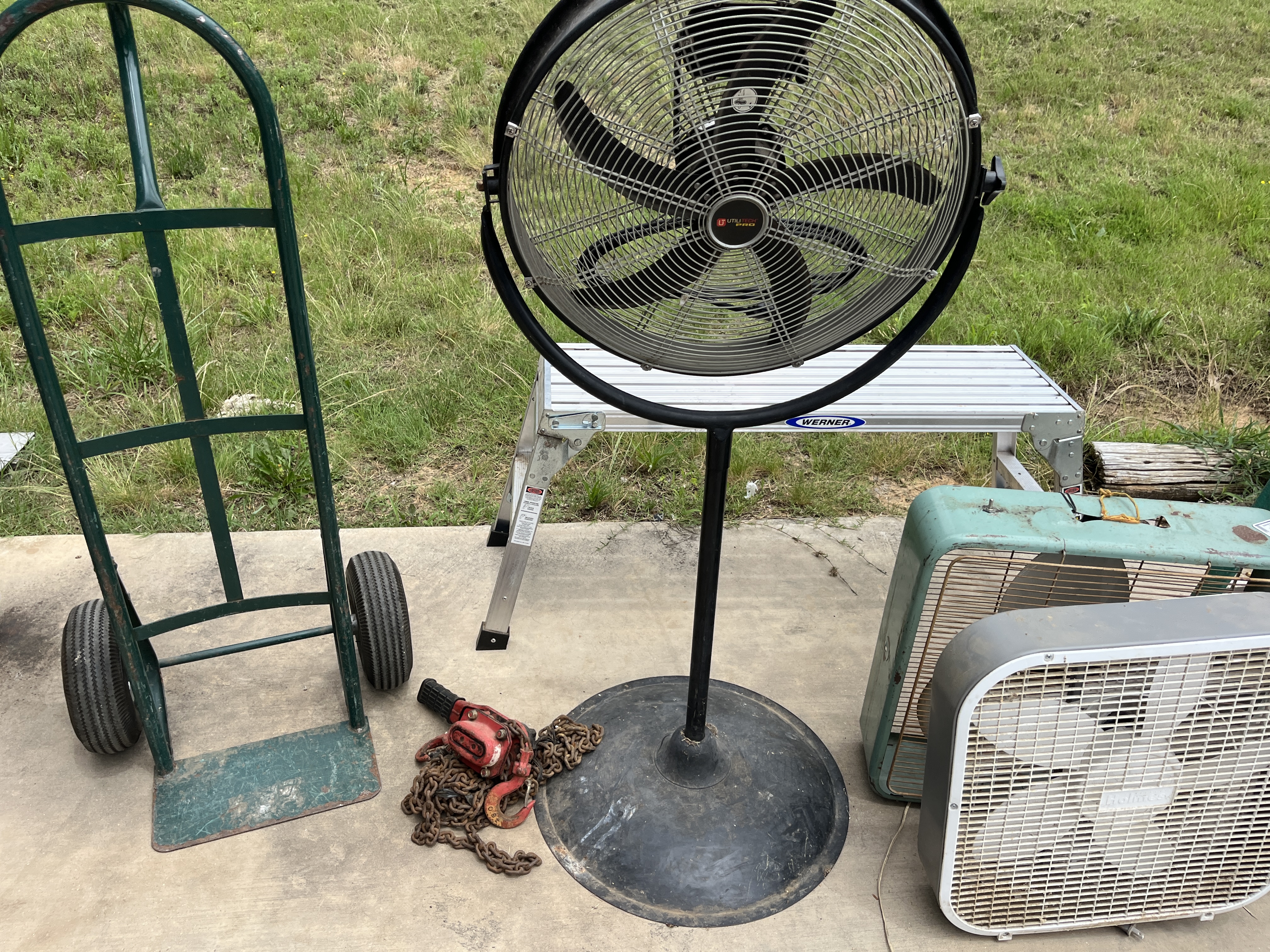 Real Estate & Personal Property Auction Image