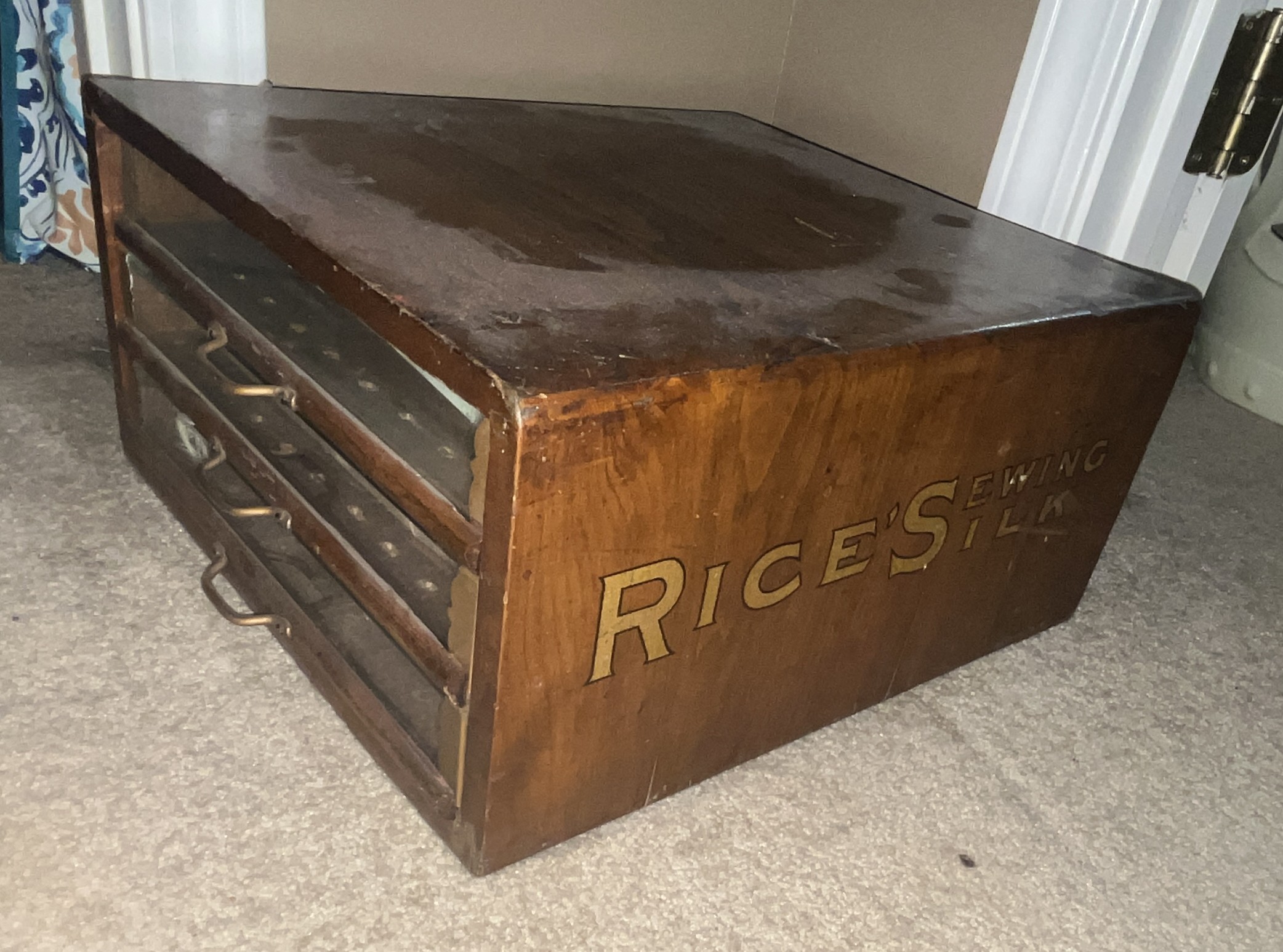 Moving Auction Image