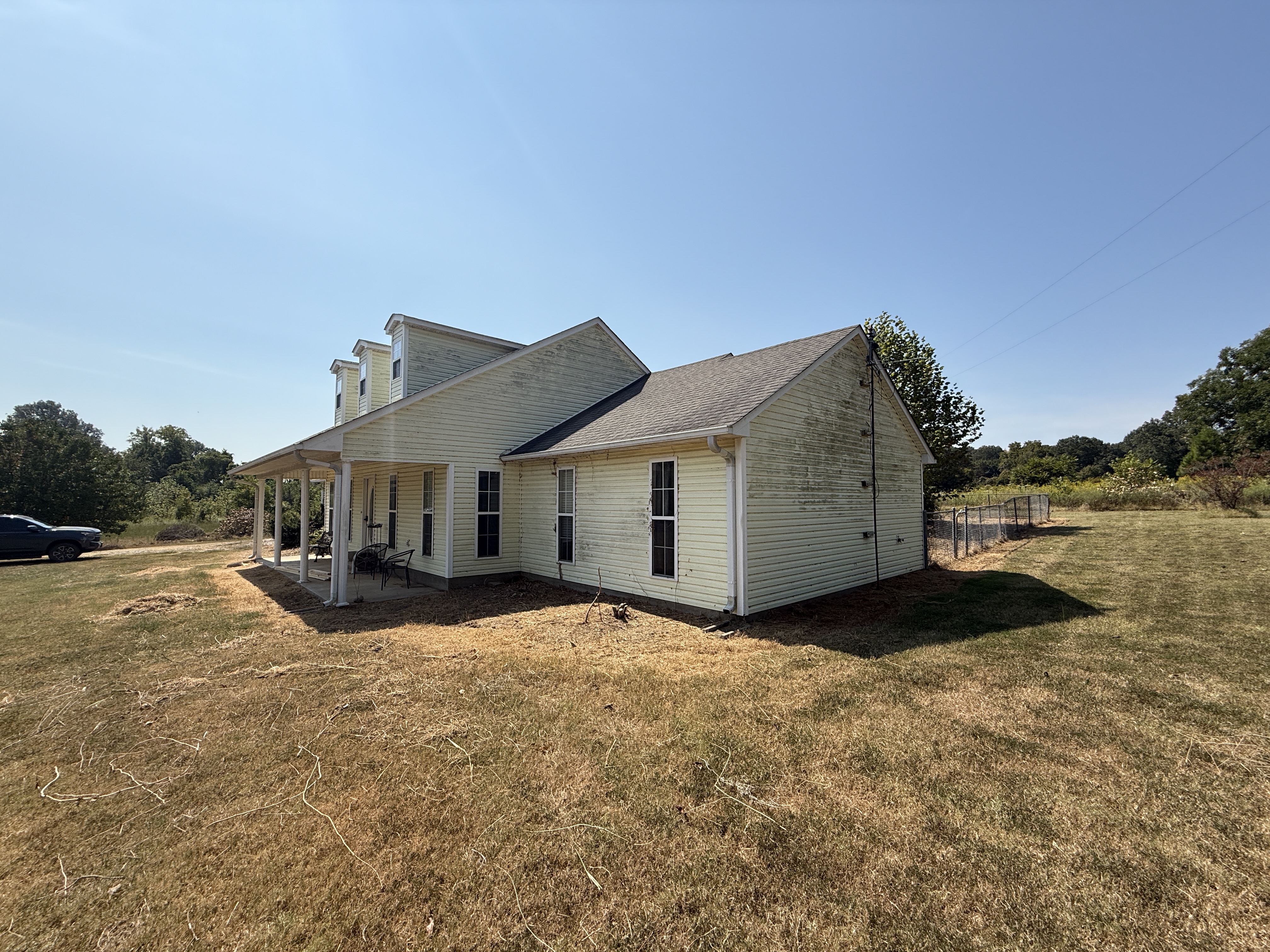 Real Estate & Personal Property Auction Image