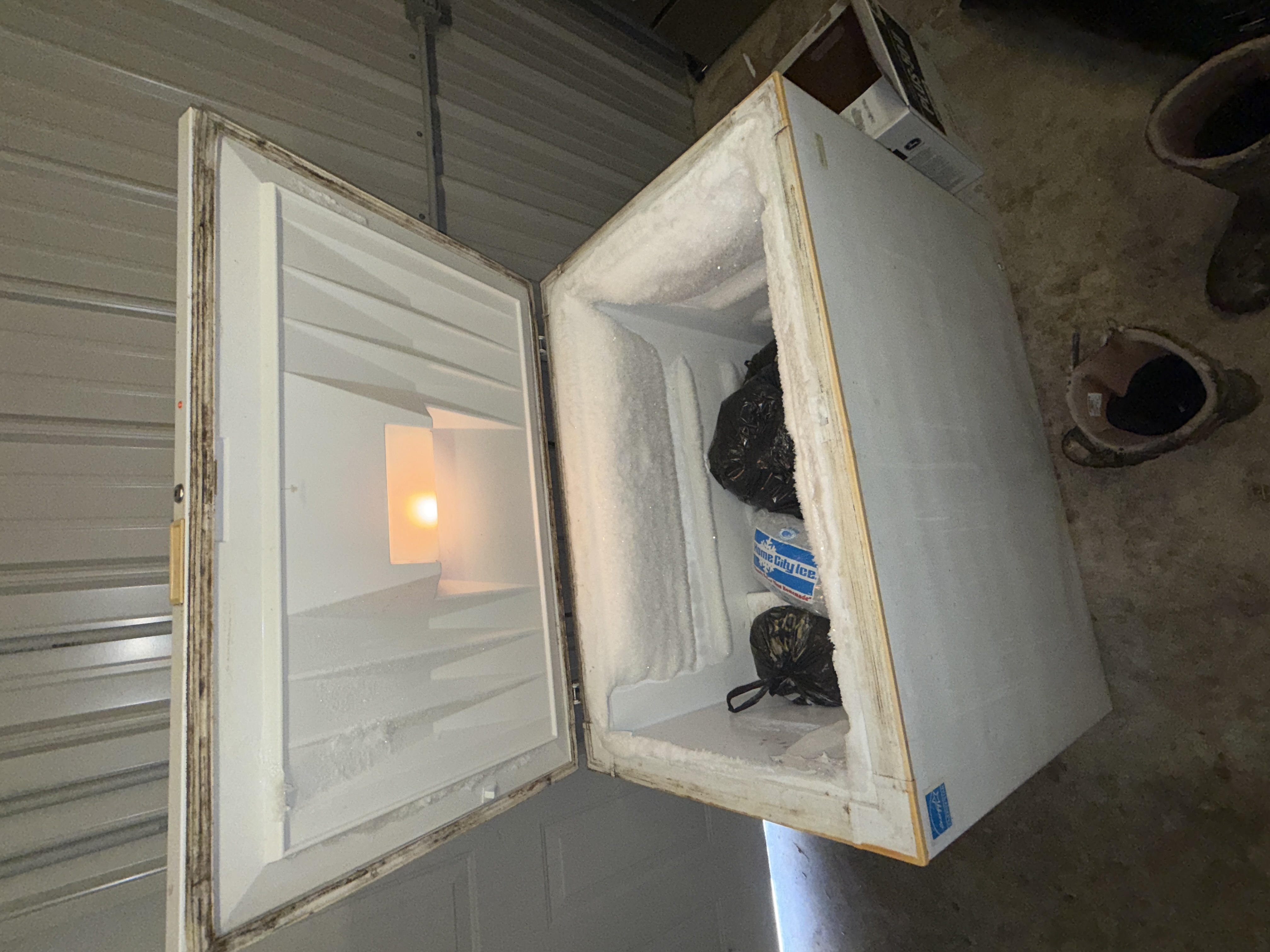 Real Estate & Personal Property Auction Image