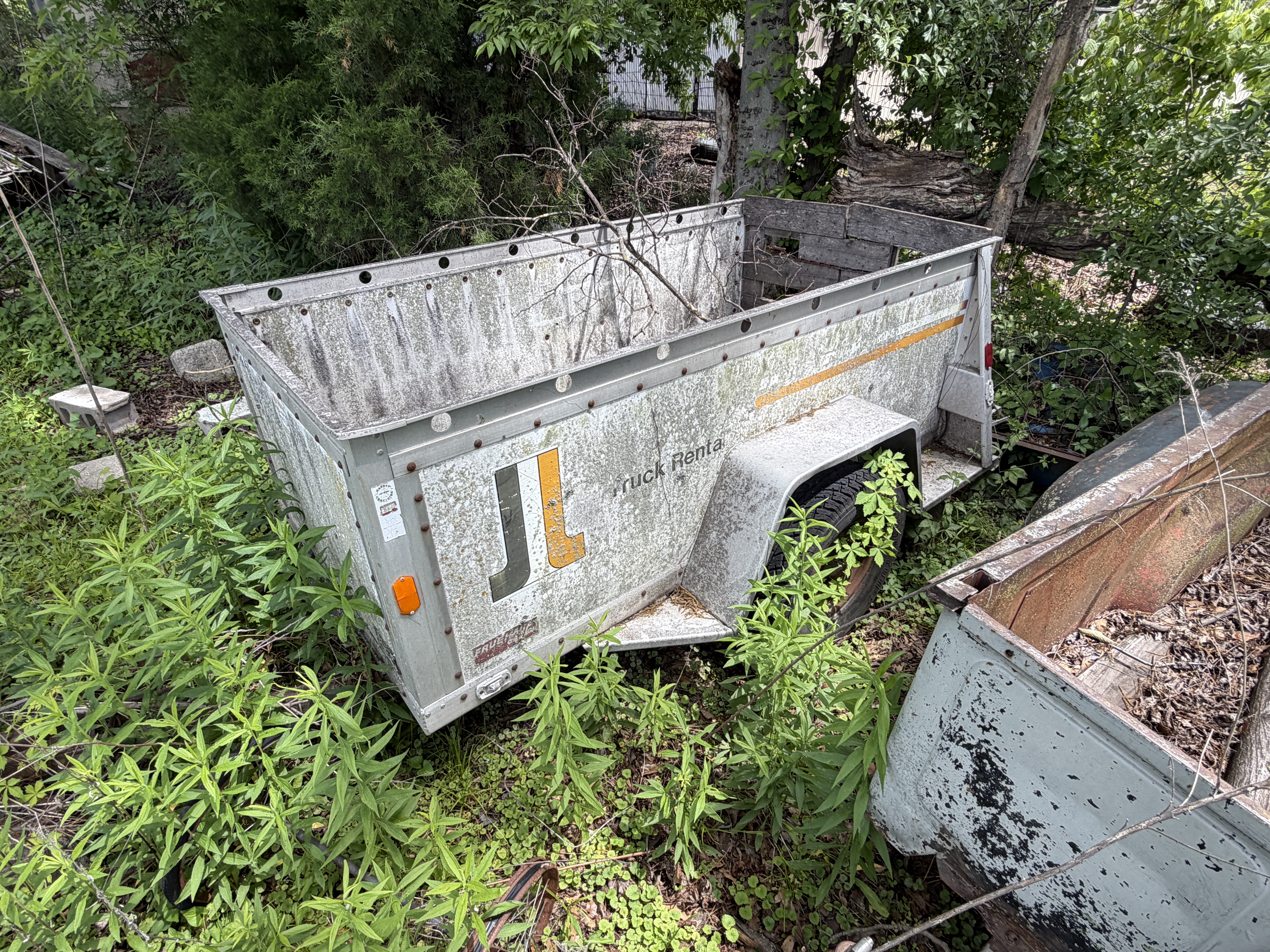 Real Estate & Personal Property Auction Image