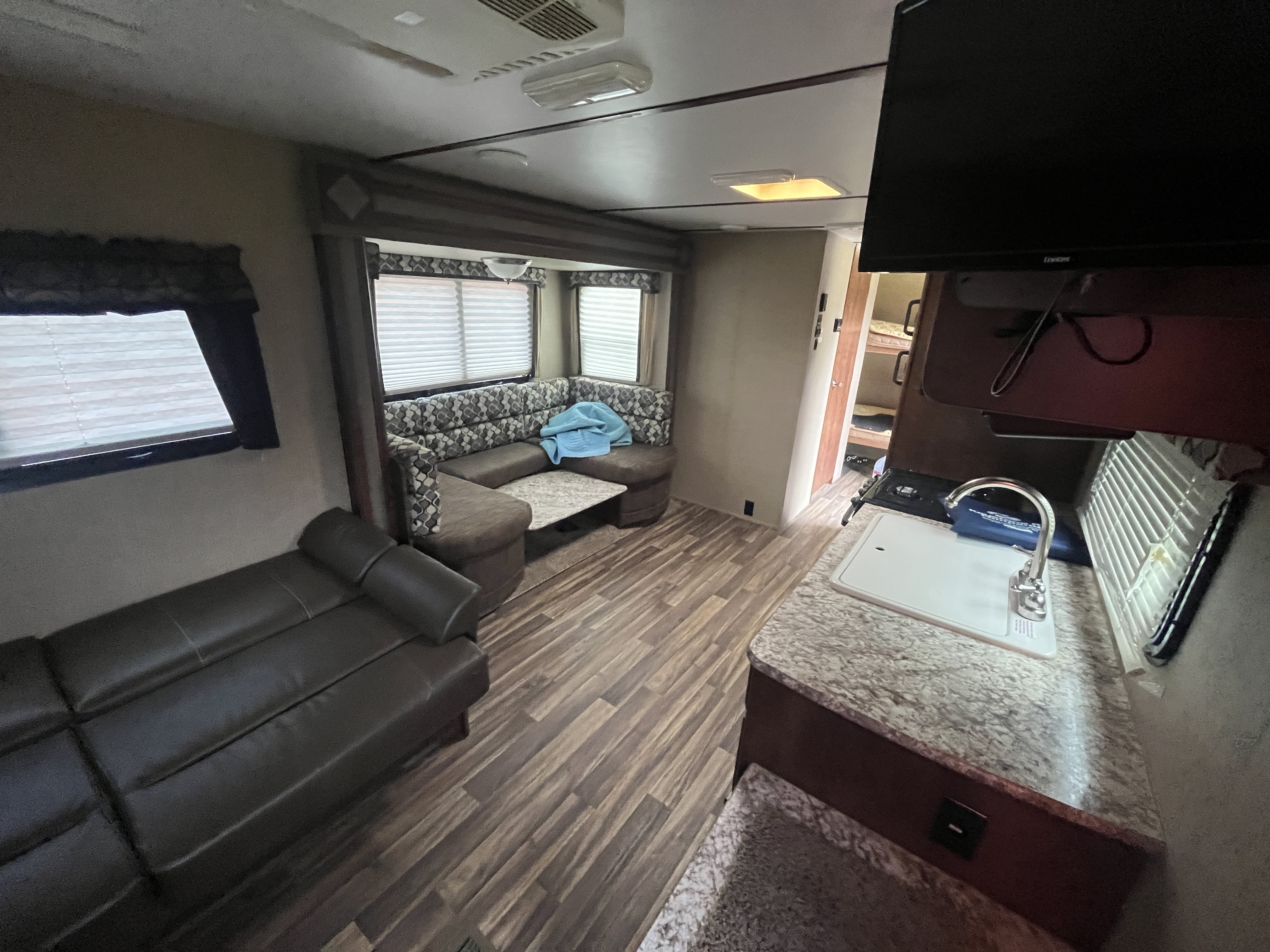 Real Estate & Personal Property Auction Image
