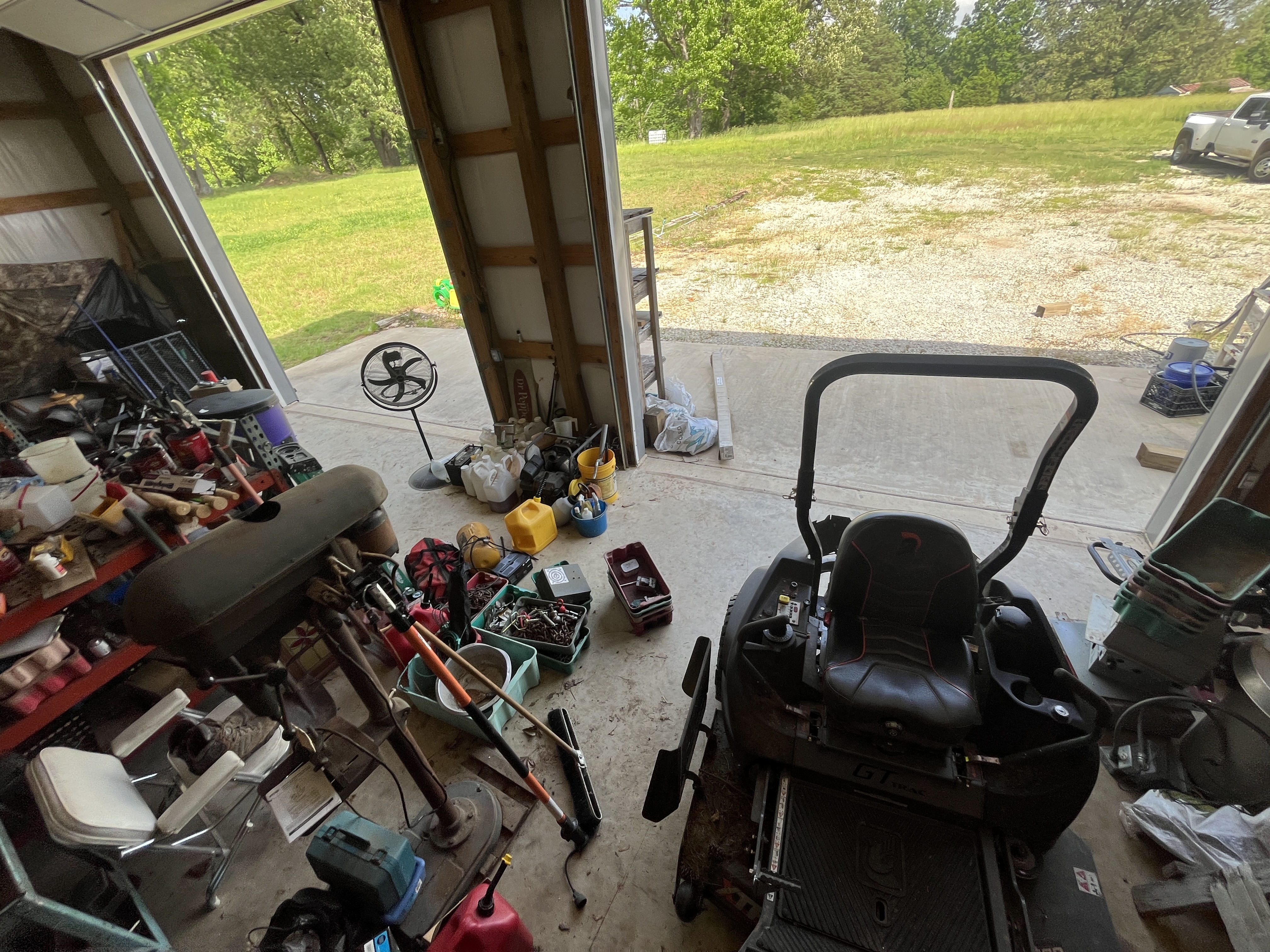 Real Estate & Personal Property Auction Image