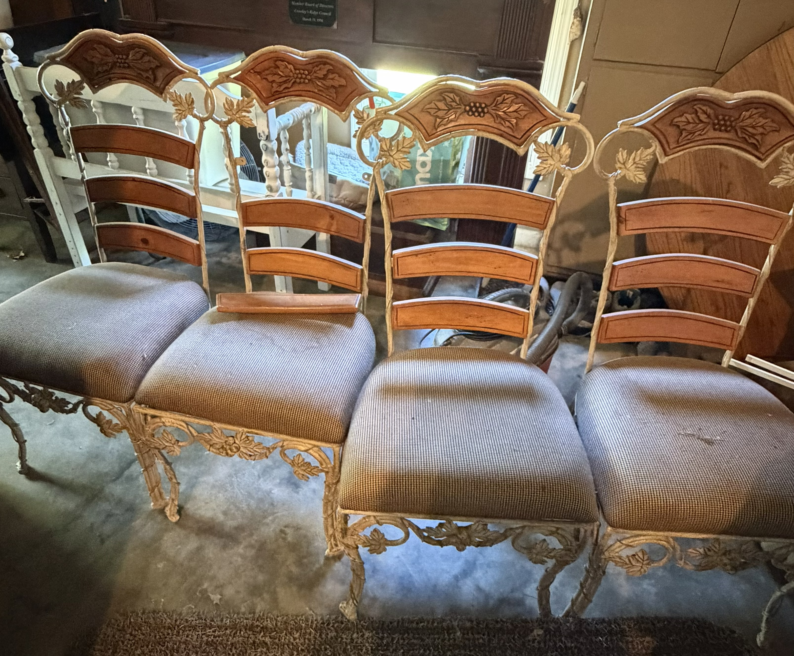 Moving Auction Image
