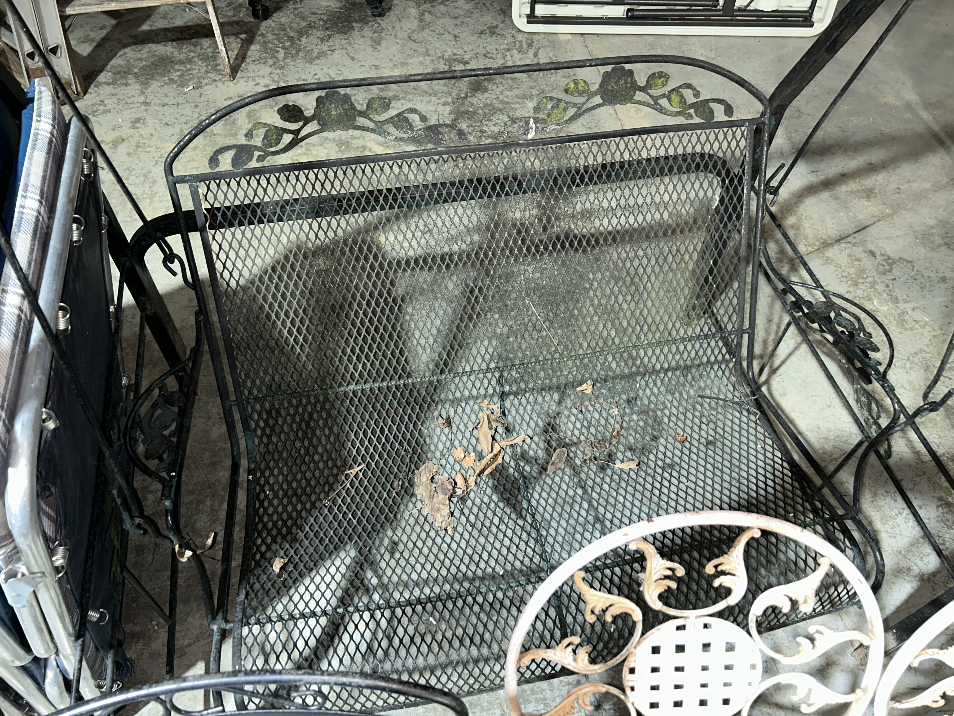 Estates of Gun & Bayonet Collection and Tools Image