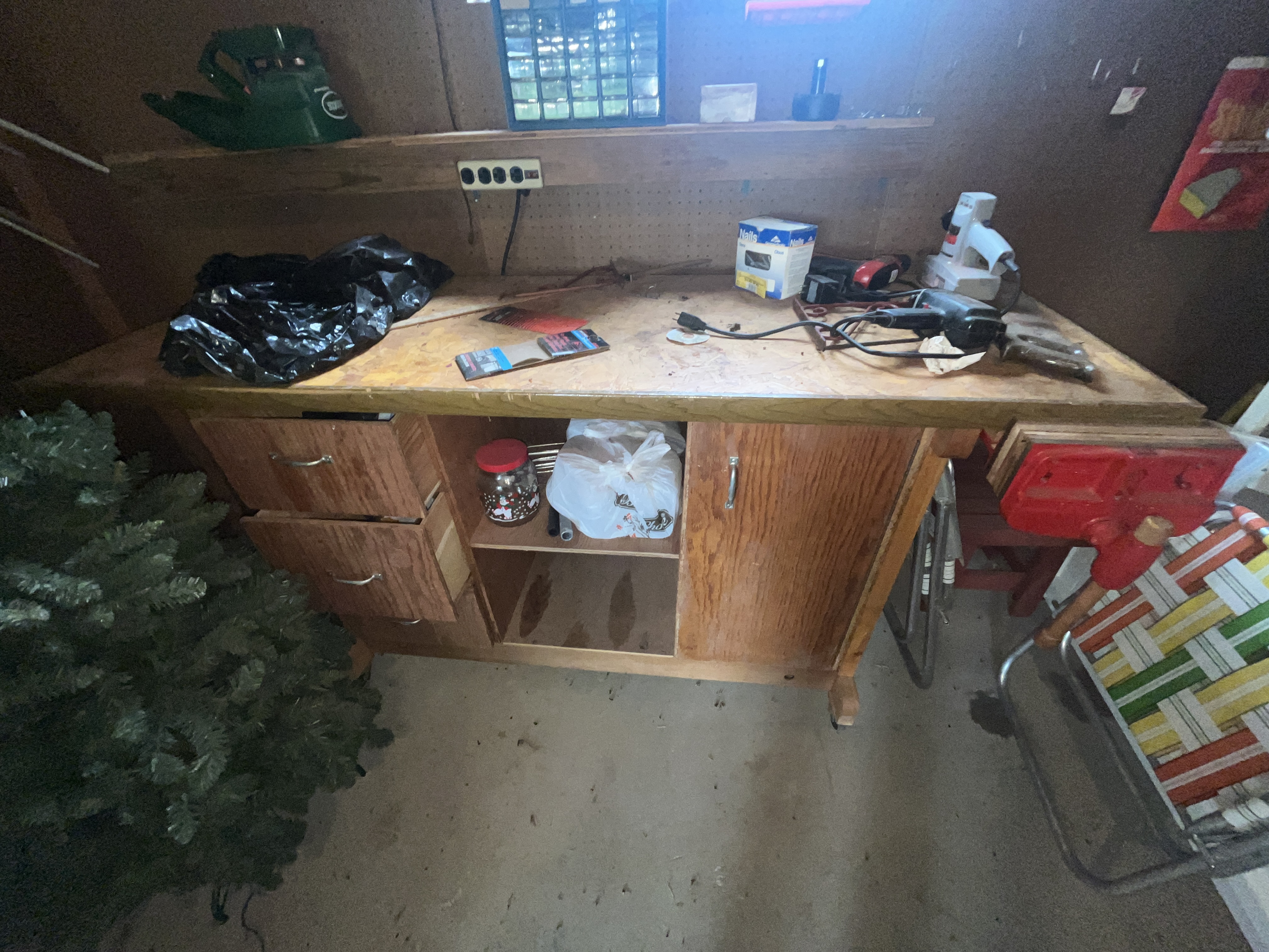 Estate Auction Image