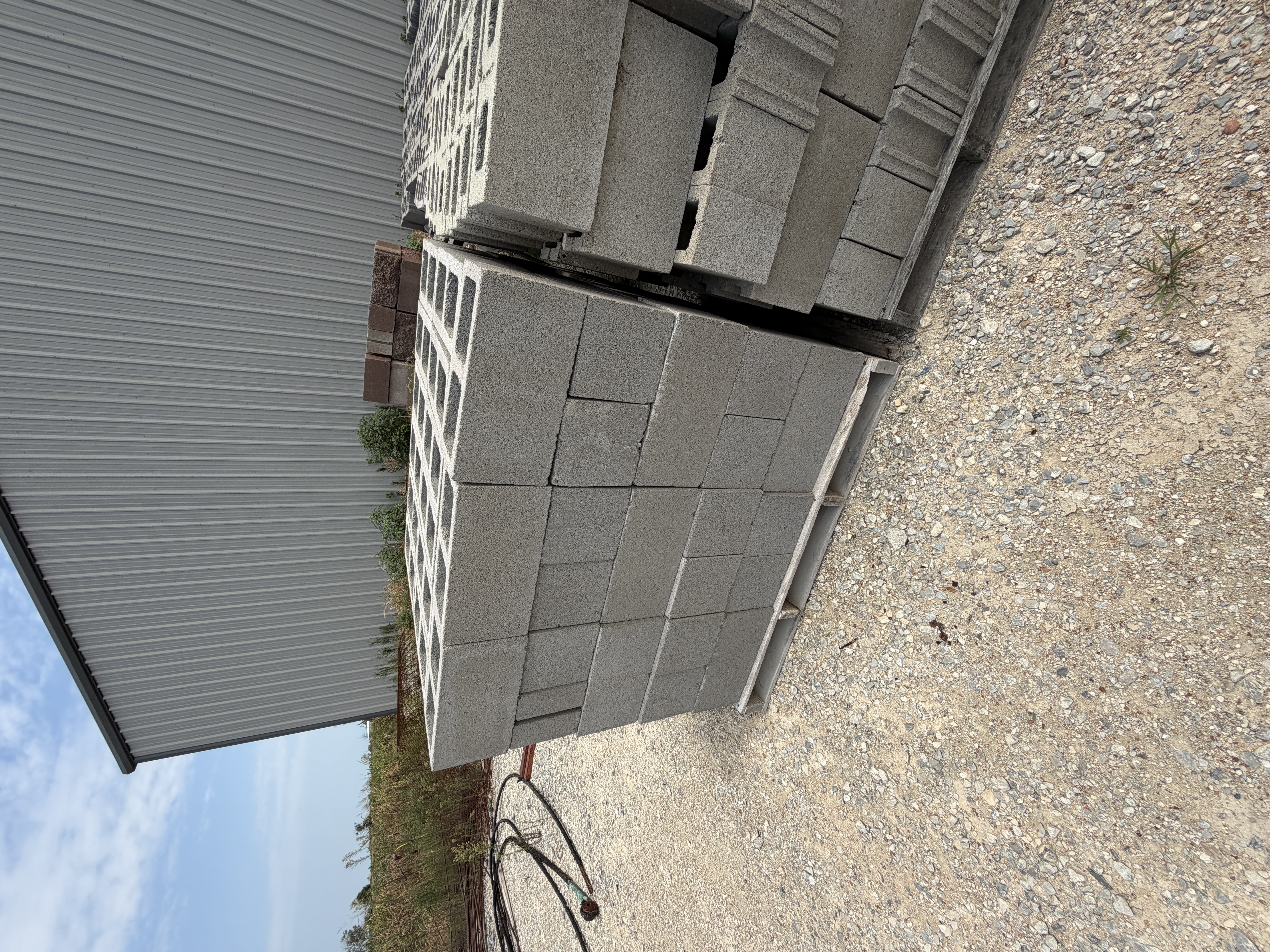 M&M Concrete Surplus Equipment Auction Image