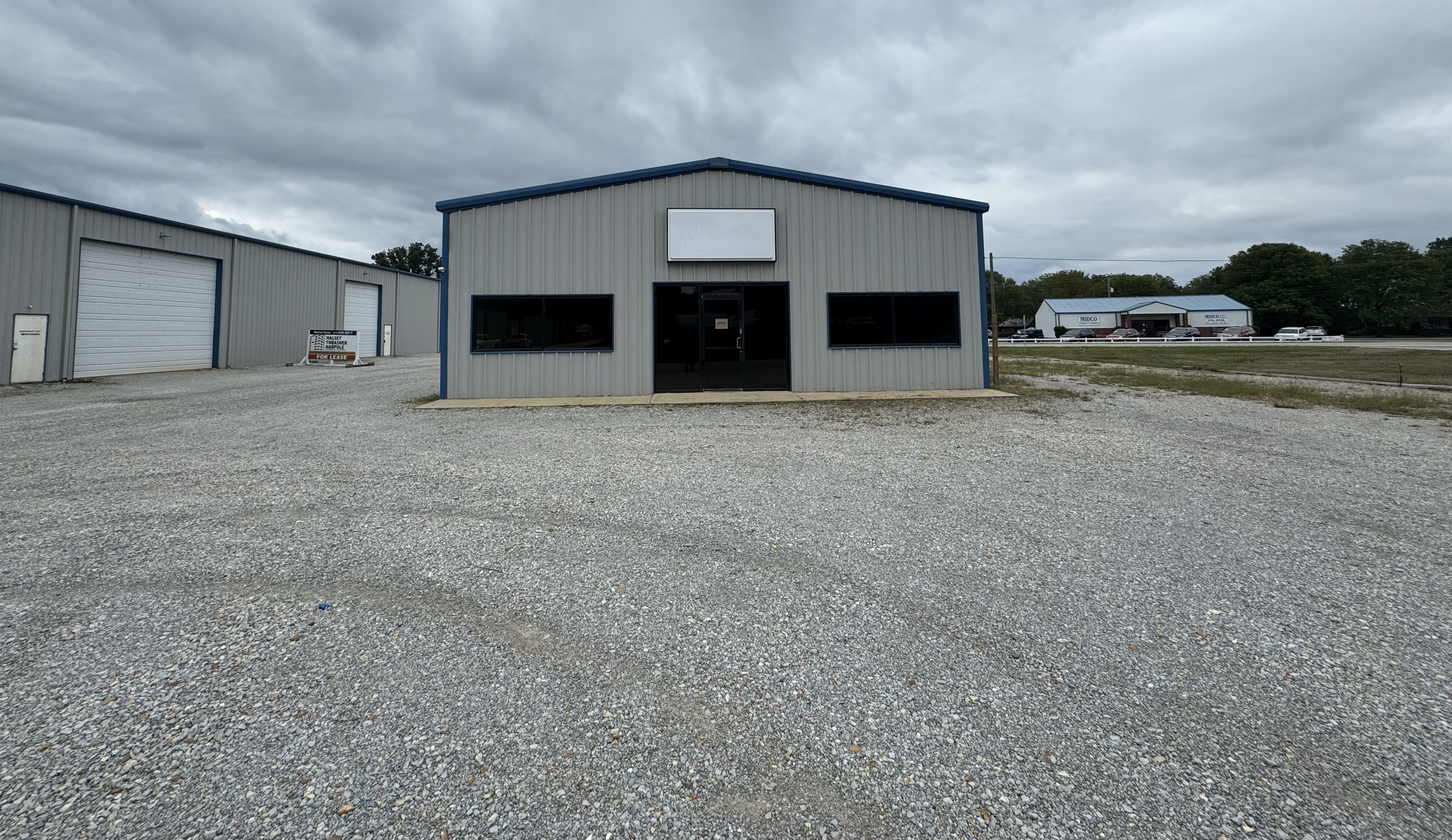 Commercial Property w/Steel Building (private sell, no auction date) Image