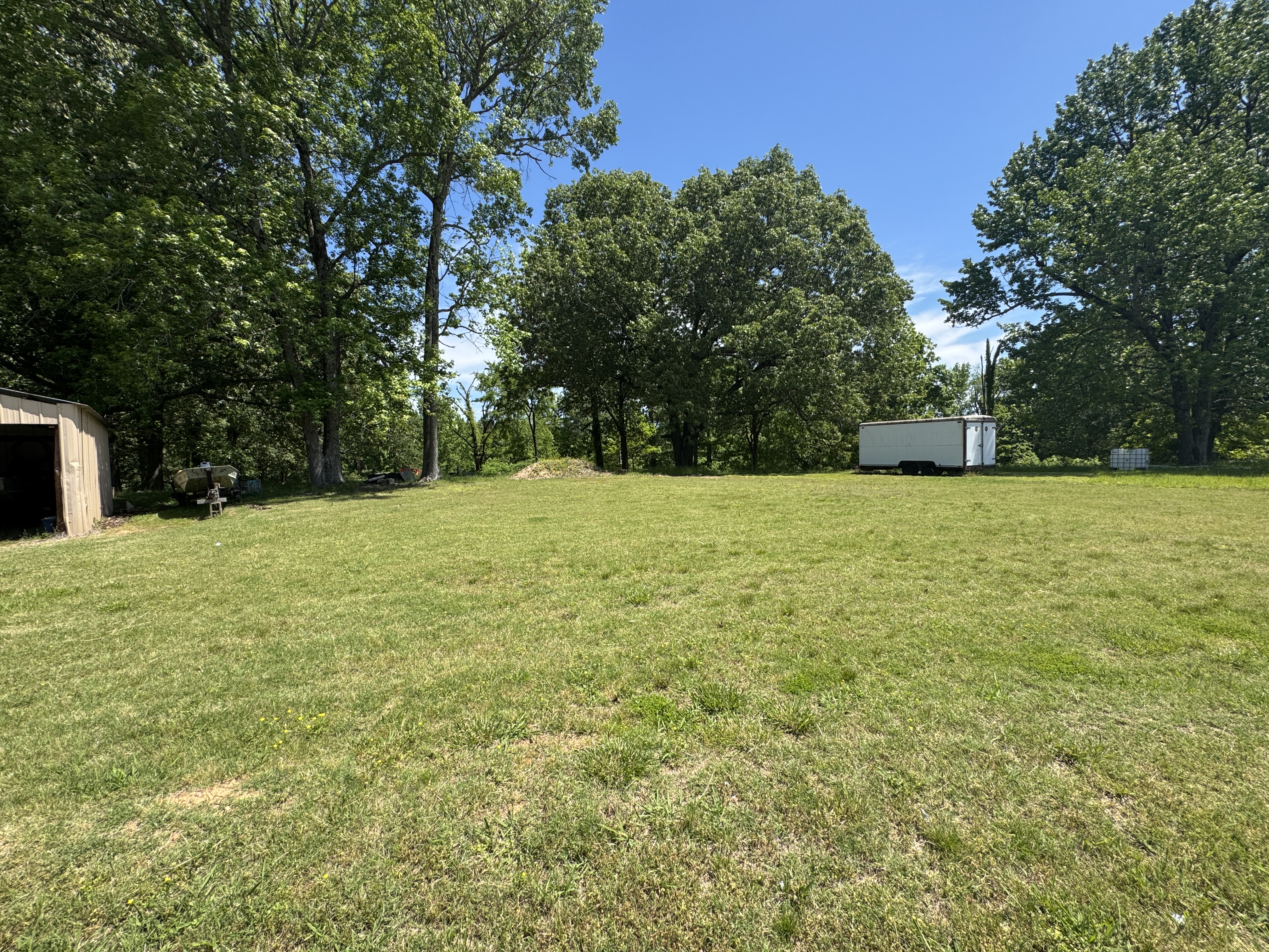 Real Estate & Personal Property Auction Image
