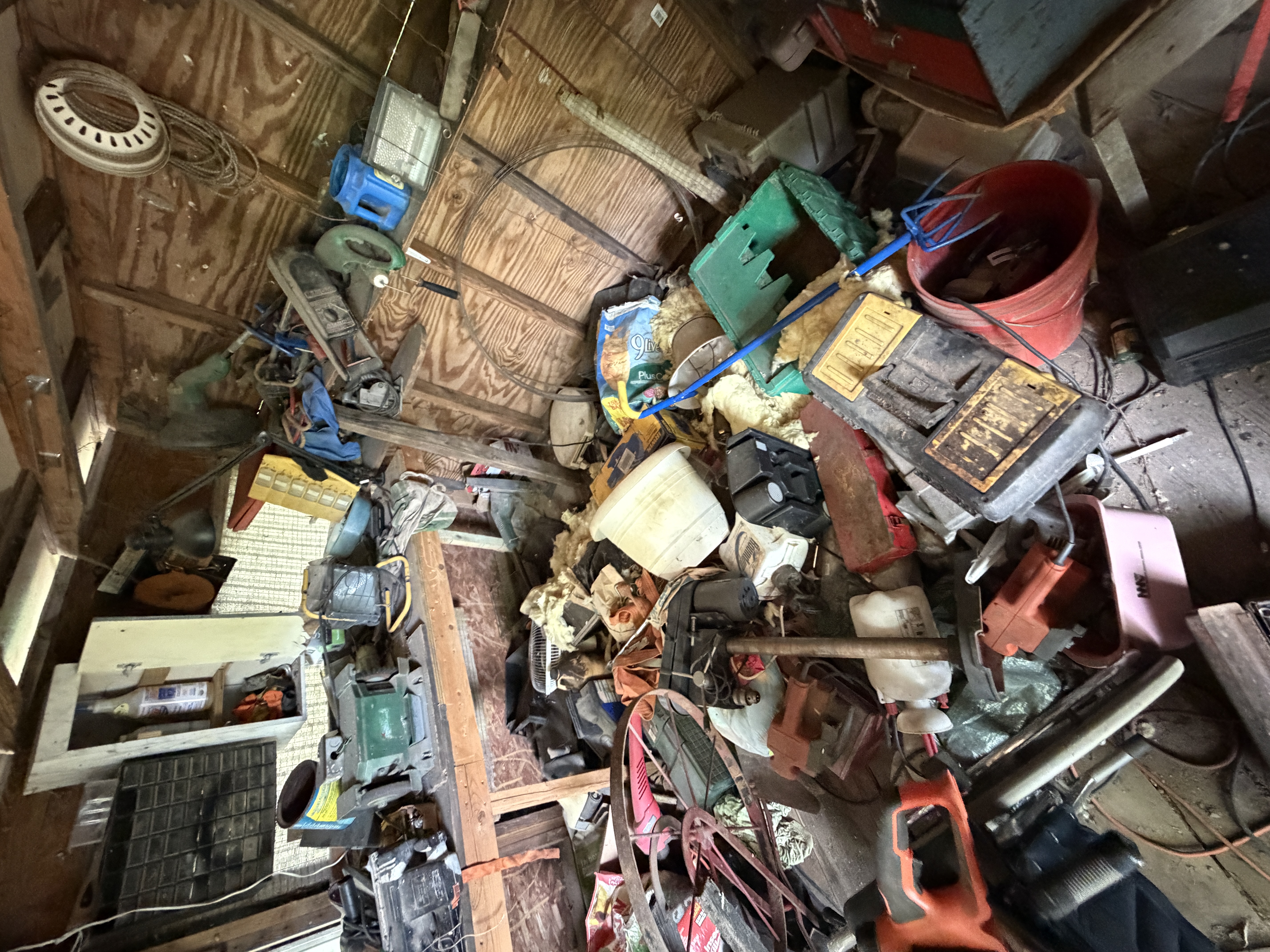Real Estate & Personal Property Auction Image